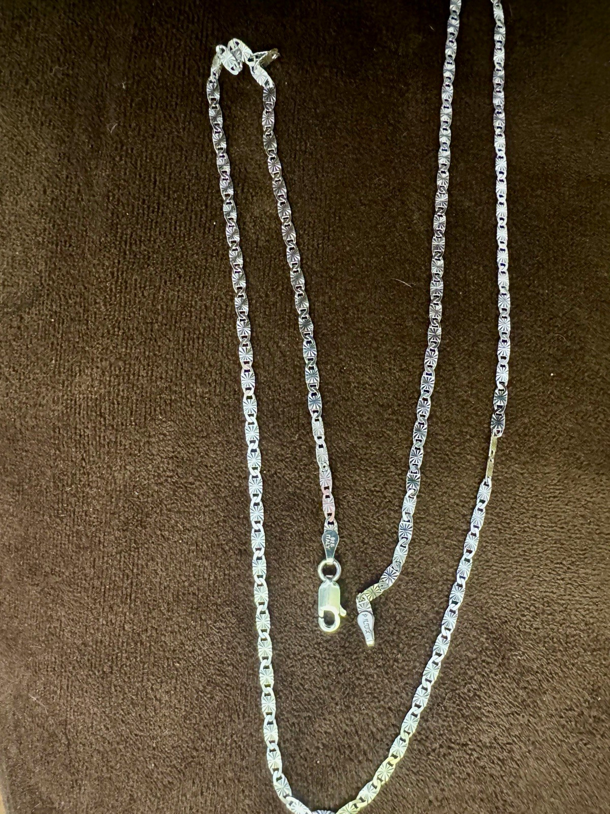 925 Sterling Silver Valentino Chain Necklace Lobster Clasp Signed, (real) solid￼