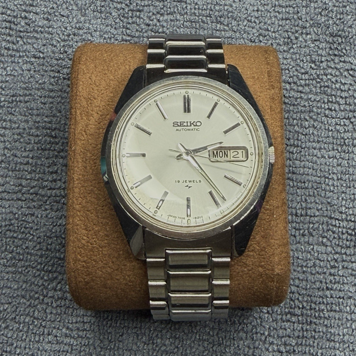Vintage Seiko 7006-8040 Automatic Day Date Men’s Watch