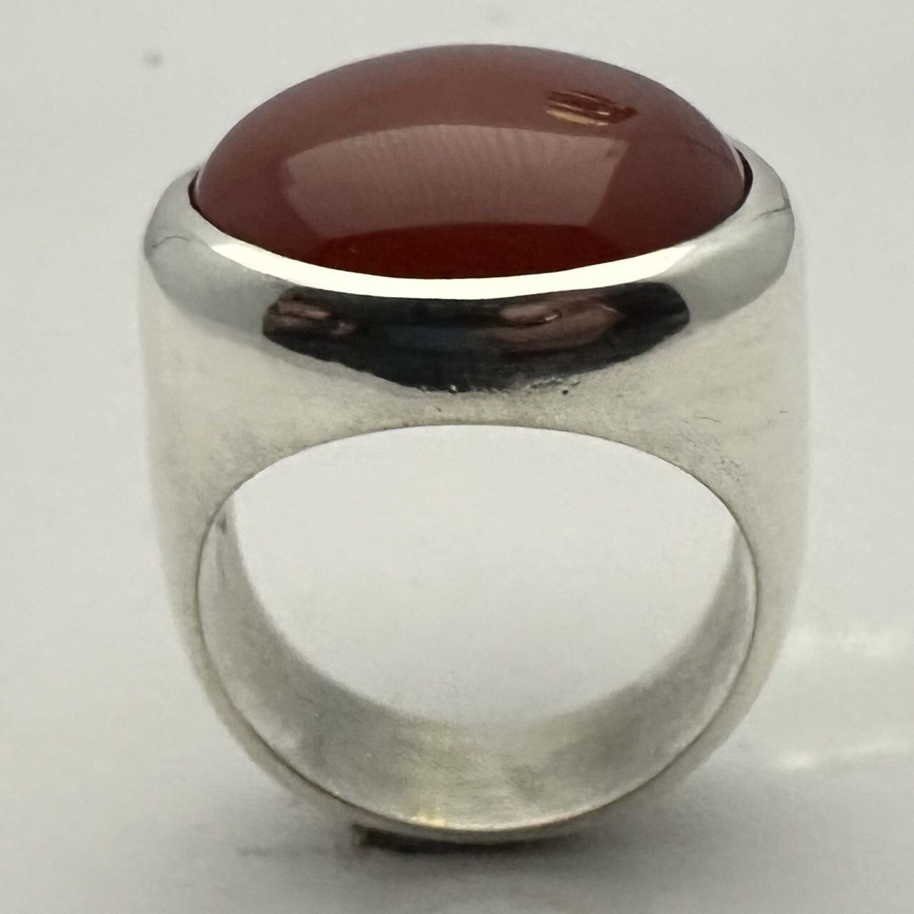 MJG STERLING SILVER MEN’S RING. 20mm CARNELIAN. SZ 10. 28 Grams.