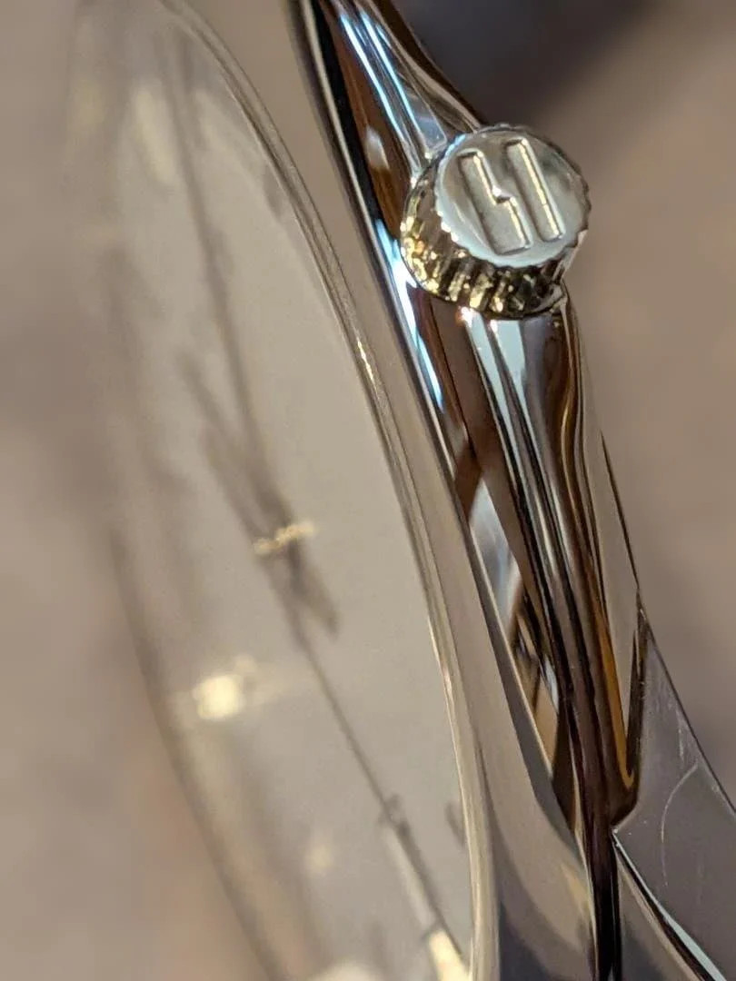 GUCCI 5600M Quartz Stainless Steel White Dial Brown Leather Watch