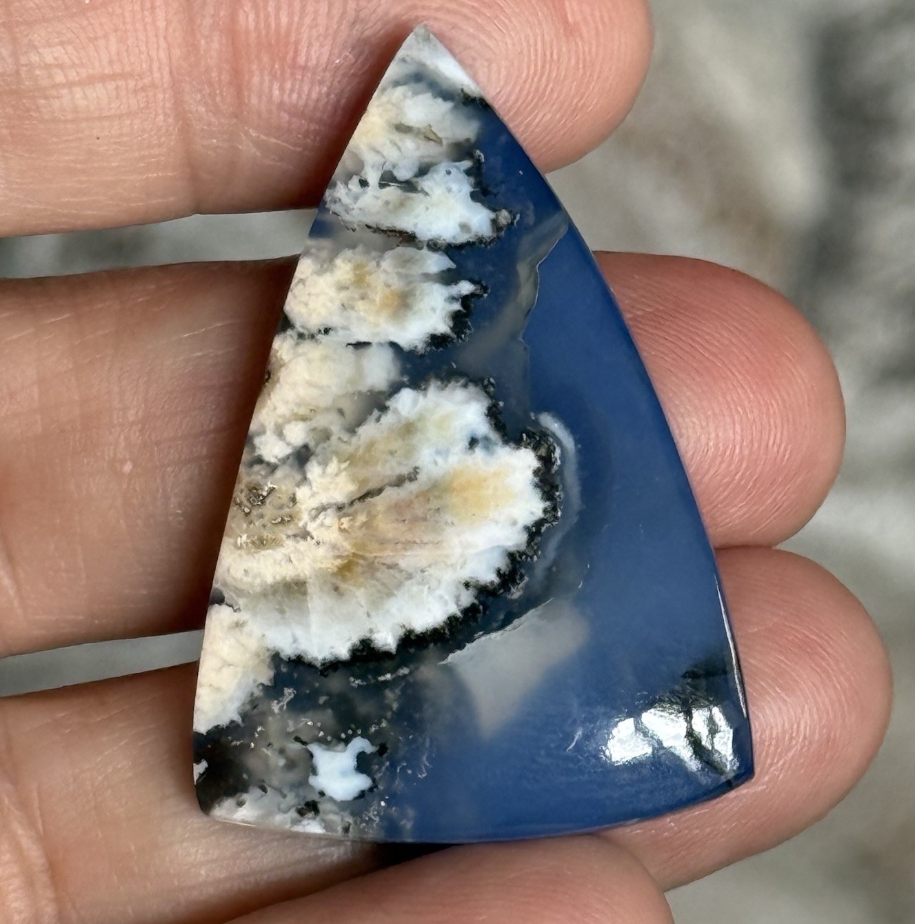 45.4ct 38x26x6mm Flower Plume Agate And Lapis Lazuli Doublet Cabochon Gem