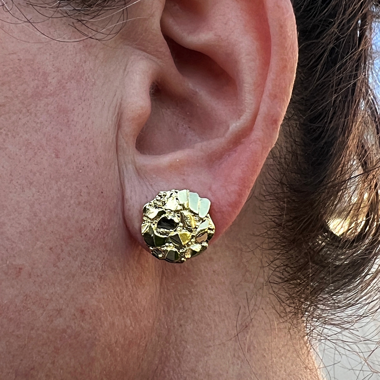 Men and Women 14k Gold Plated Nugget Round Shape Push Back Stud Earrings 14 MM