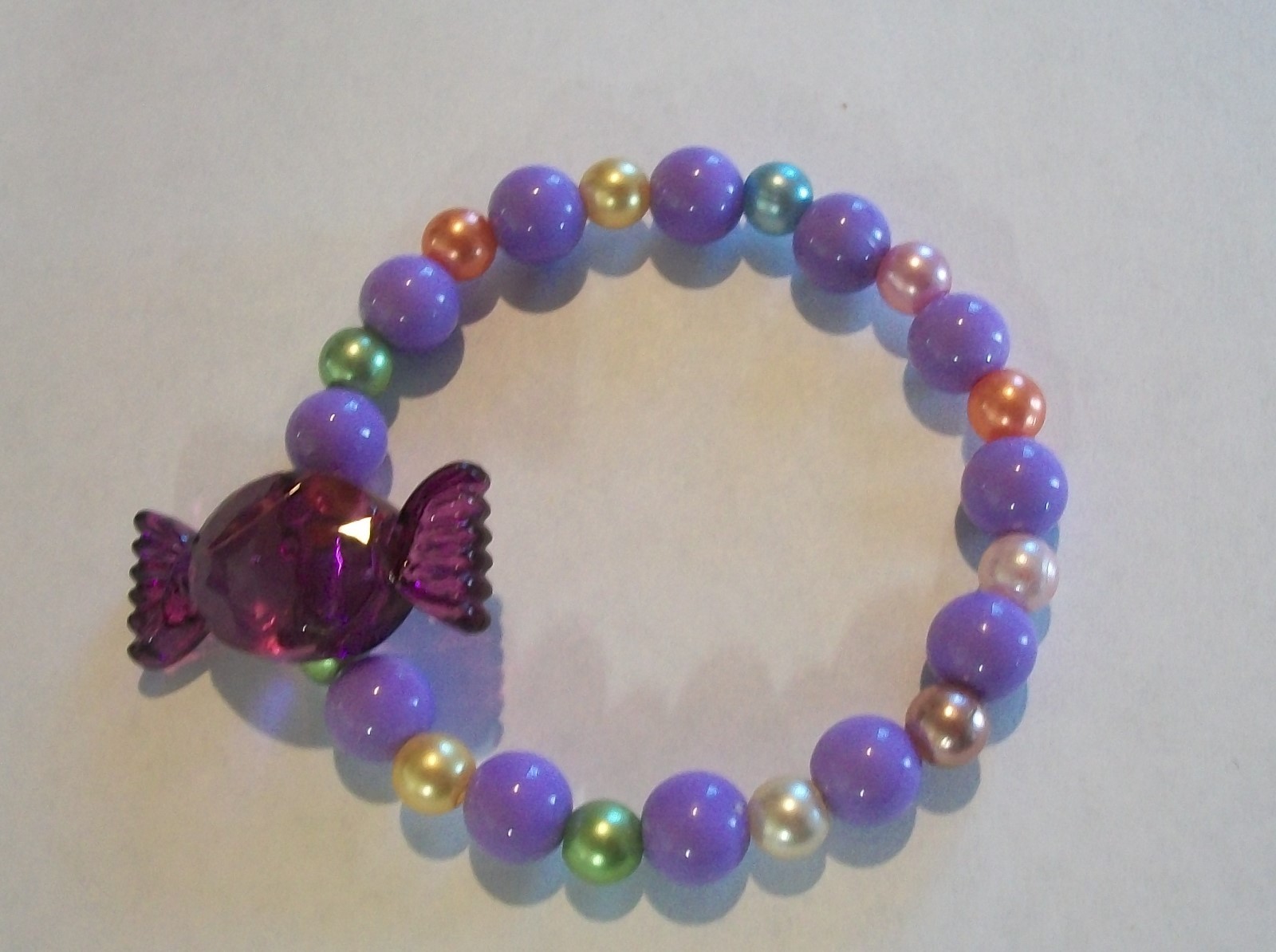 Girl’s Acrylic Stretchy Christmas Necklace & Bracelet Set, choice of 5 colors