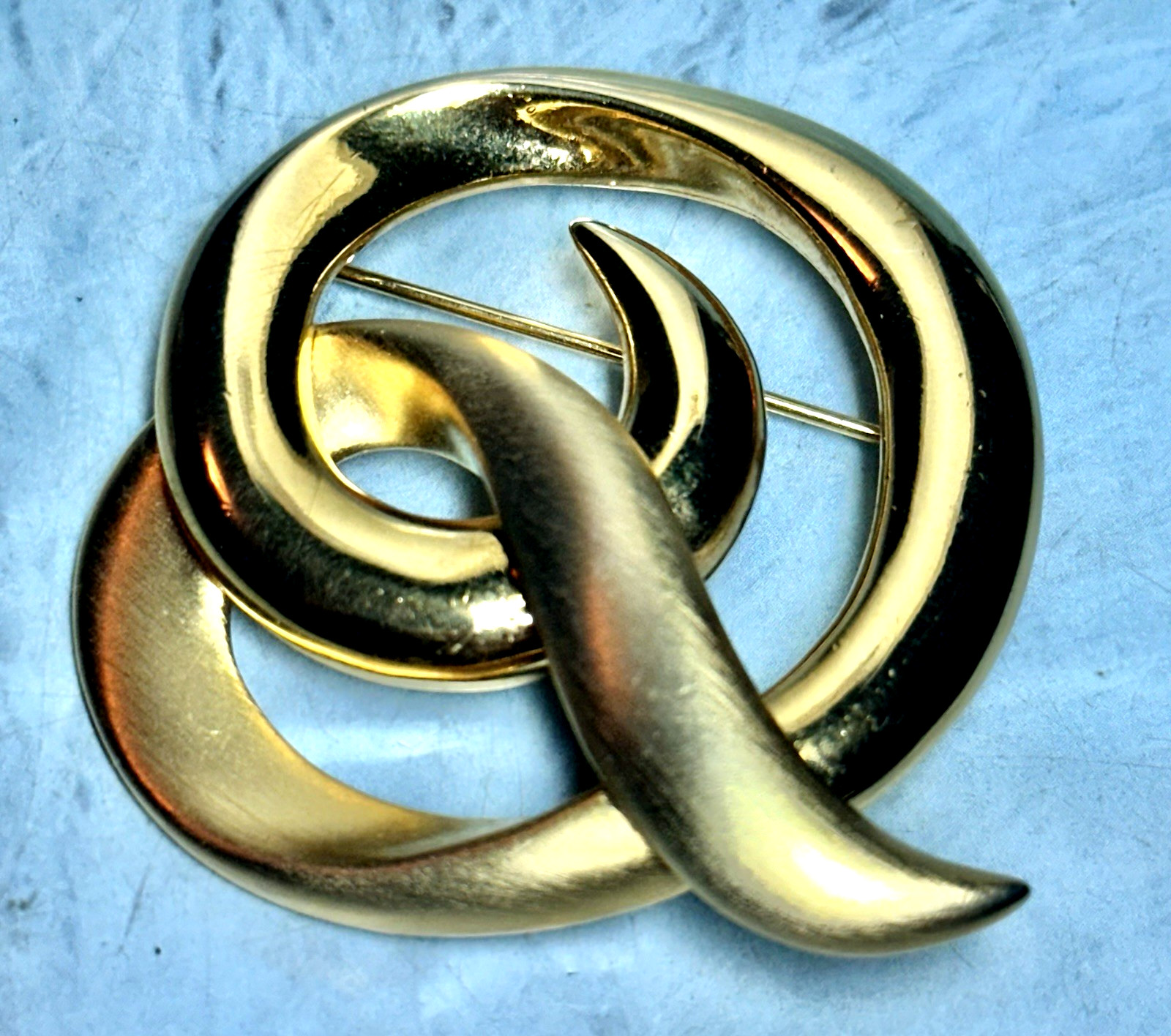 Vintage Gold Tone/Brushed Gold Tone Swirl Brooch/Pin, Signed