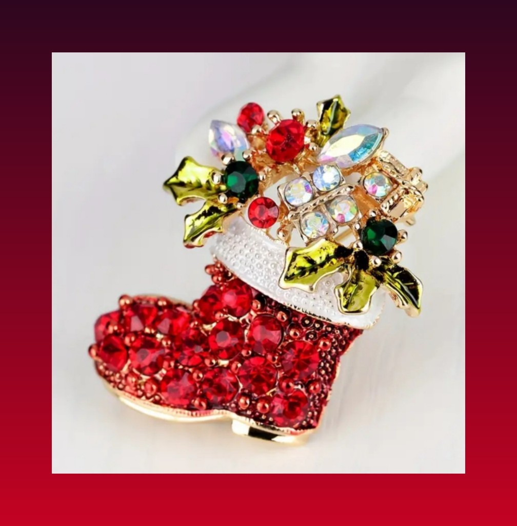 VINTAGE CHRISTMAS STOCKING SANTA CLAUS SLEIGH BOOT RHINESTONE GIFT PIN BROOCH