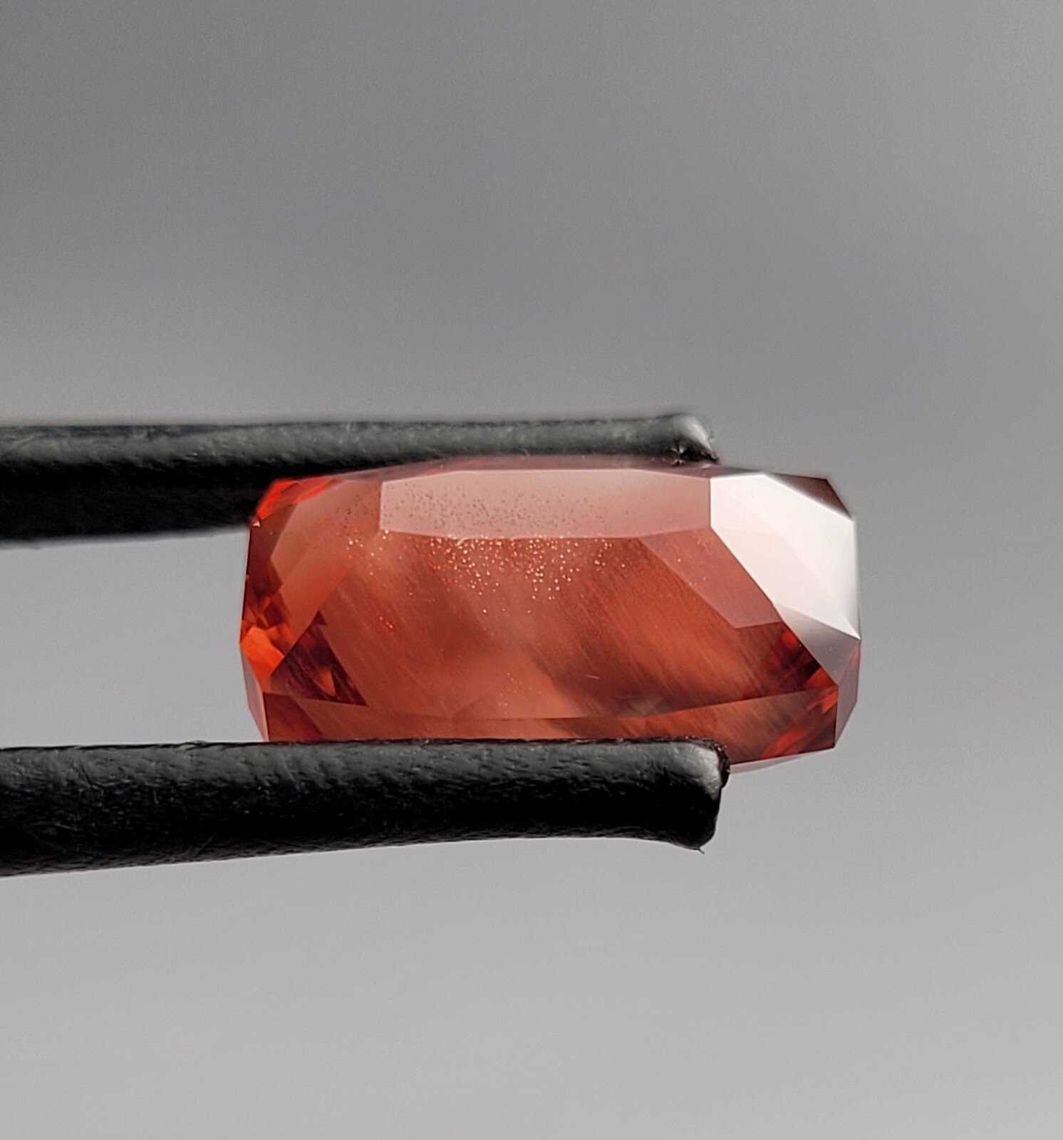 Oregon sunstone: custom cut cushion shape gemstone 7.1 cts