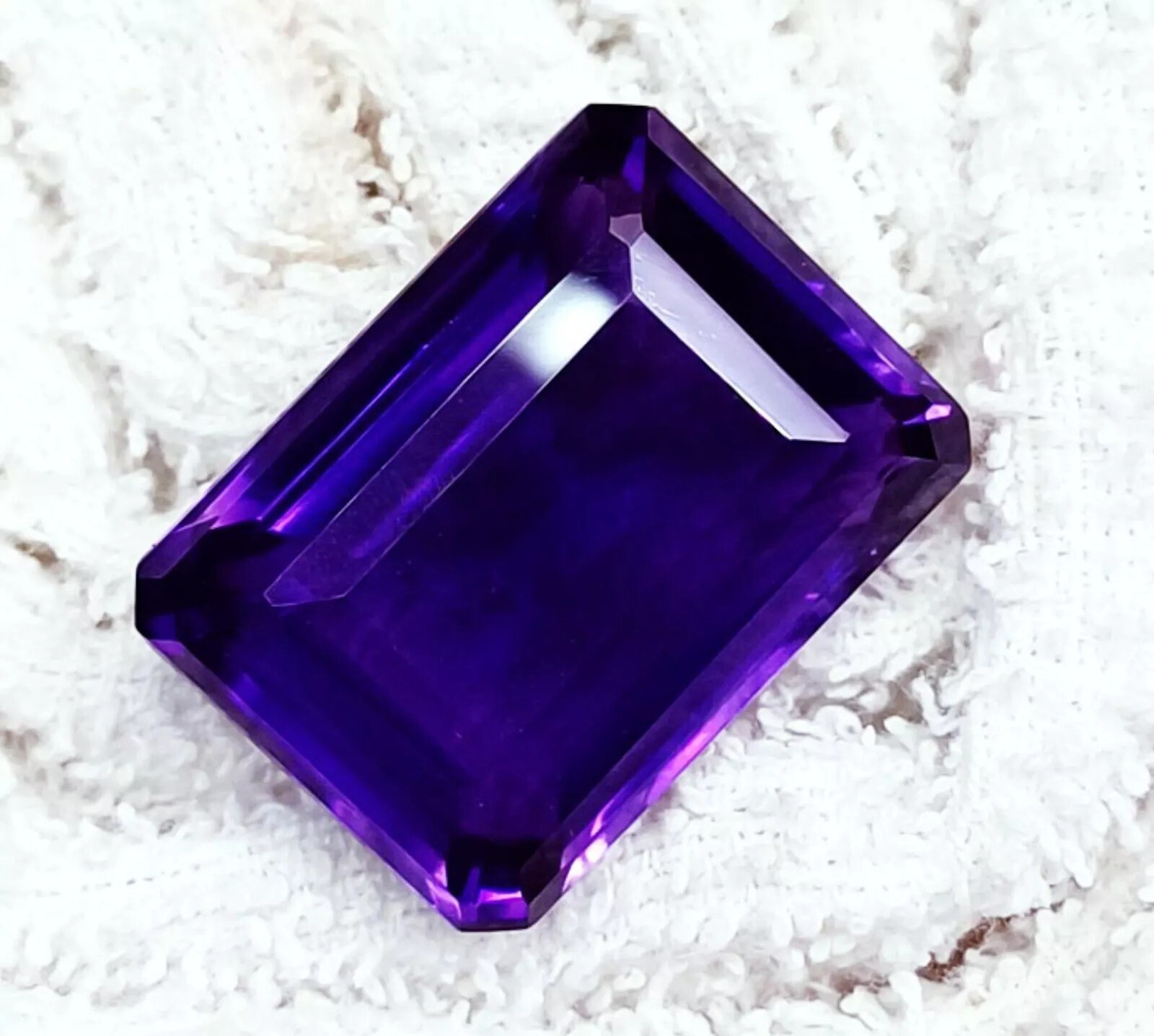Natural Violet Amethyst Emerald Cut 95+ Ct Loose Gemstone For Pendant Making