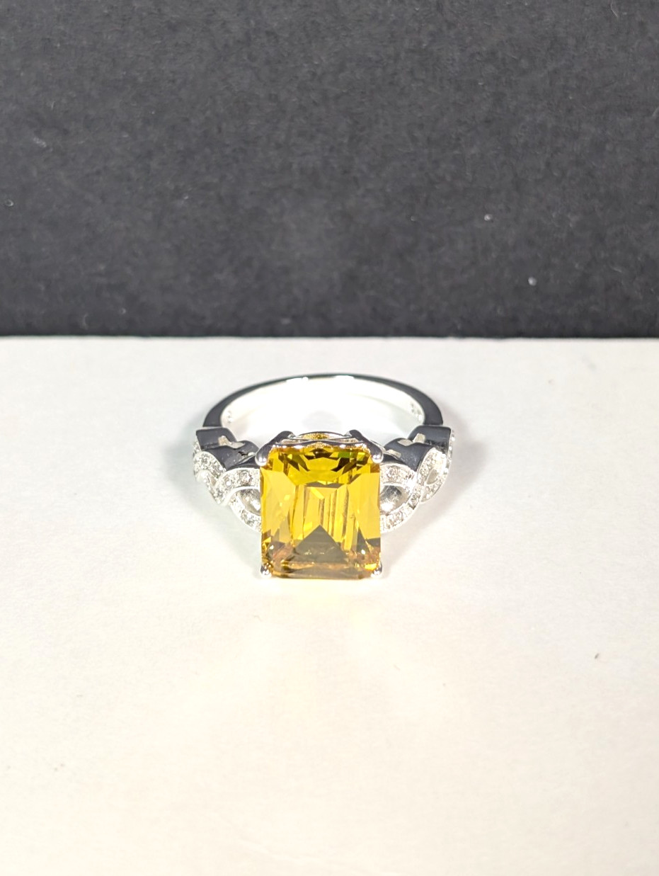 Faux Citrine Colored Gemstone Ring Silver Tone Rhinestone Size 8 Emerald Cut