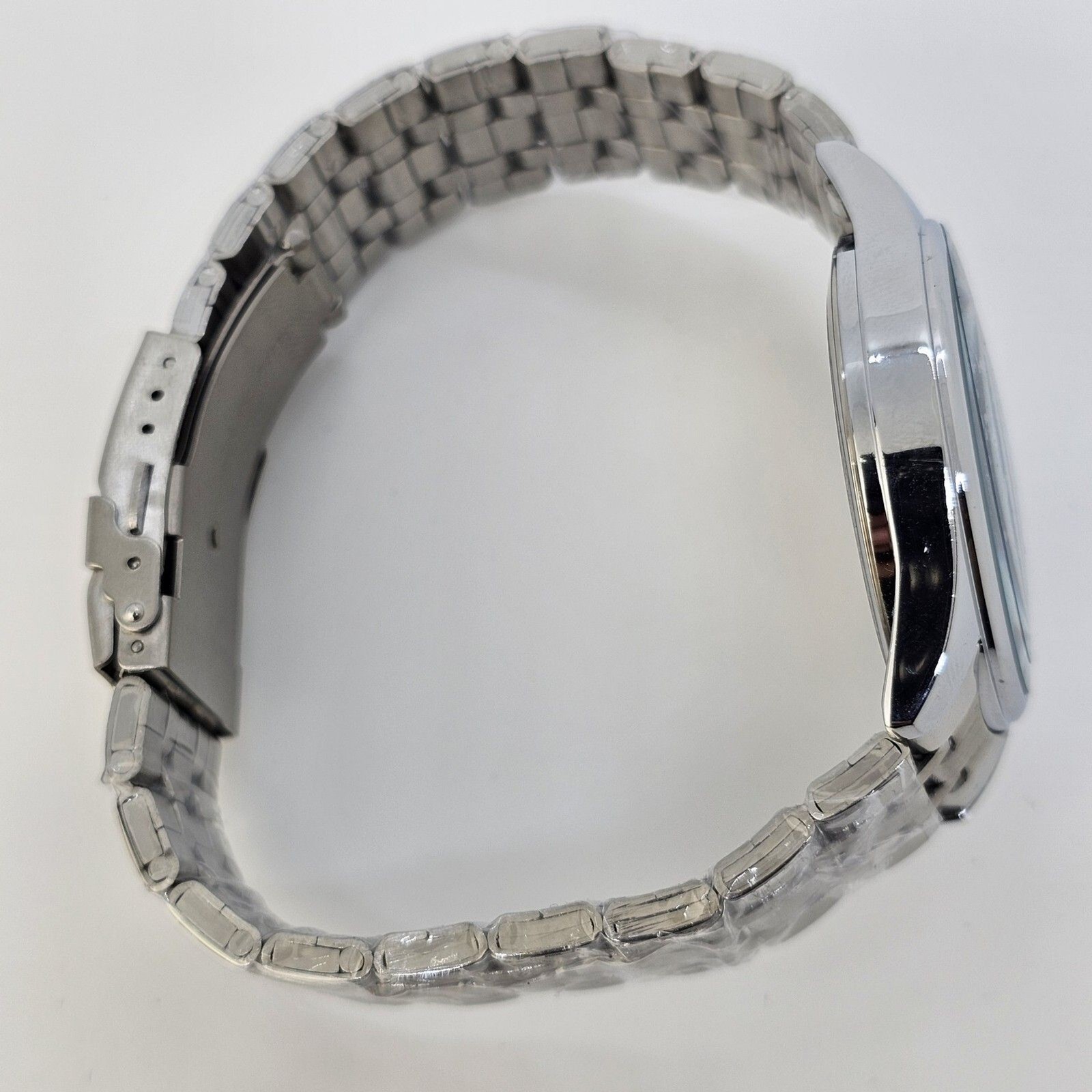 Stauer Men’s Watch 40MM Roman Numerals Blue Dial Day Date Gray Bracelet Band 8″