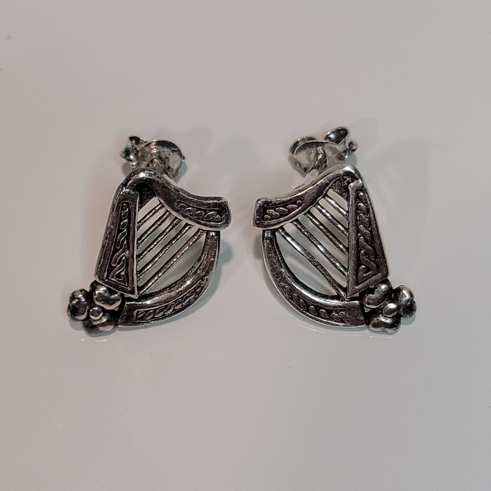 ​Peter Stone Sterling Silver Celtic Harp Earrings NOS VTG Irish Musical PSCI