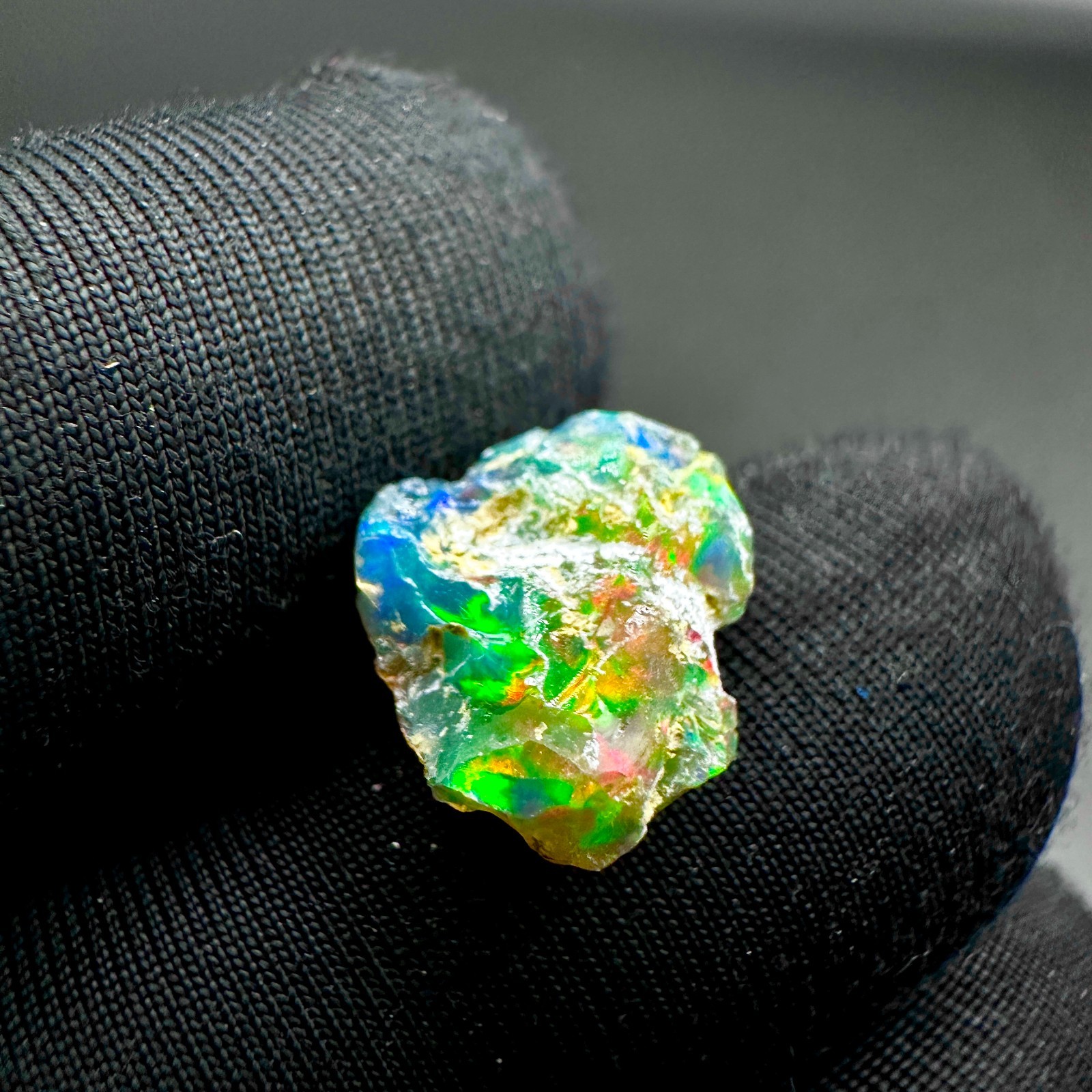 Natural Ethiopian Opal Crystal Rough with Strong Play of Color Gemstone, 11X3MM