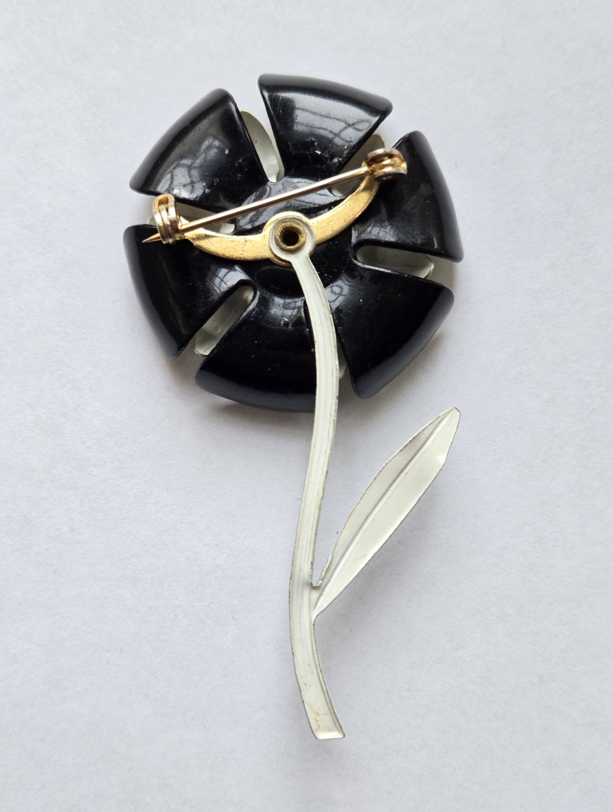 Vintage Mid Century Metal Enamel Flower Brooch Black & Yellow w/ Stem HTF Style
