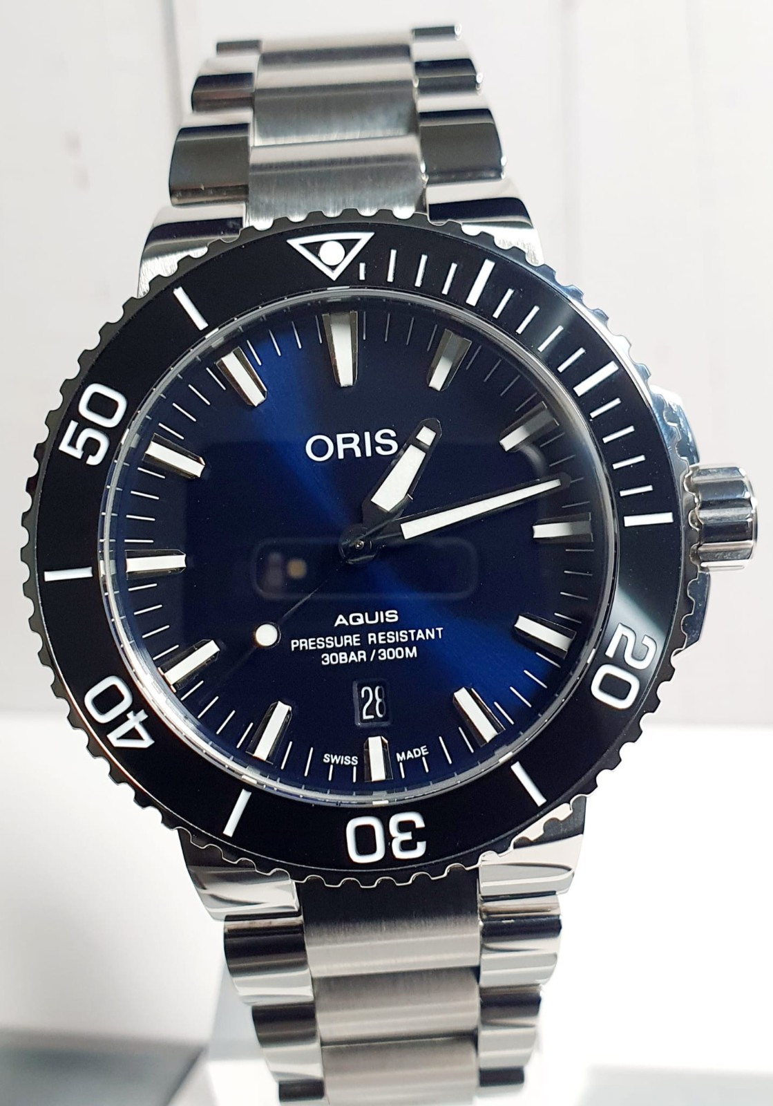 Oris Aquis Blue Dial Men’s Watch – 01 733 7730 4135 07 8 24 05PEB