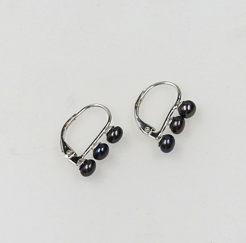 Genuine 925 Silver Huggie Earrings Freshwater pearl in a gift 4.5 MM Black
