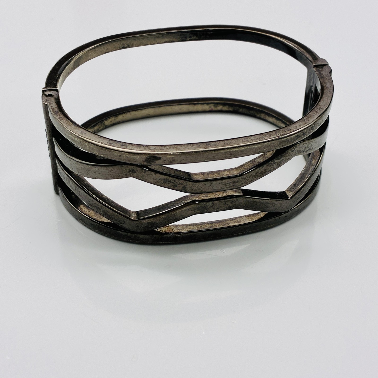 Silver Tone Geometric Clamper Bracelet Triple Bar Snap Fashion Jewelry