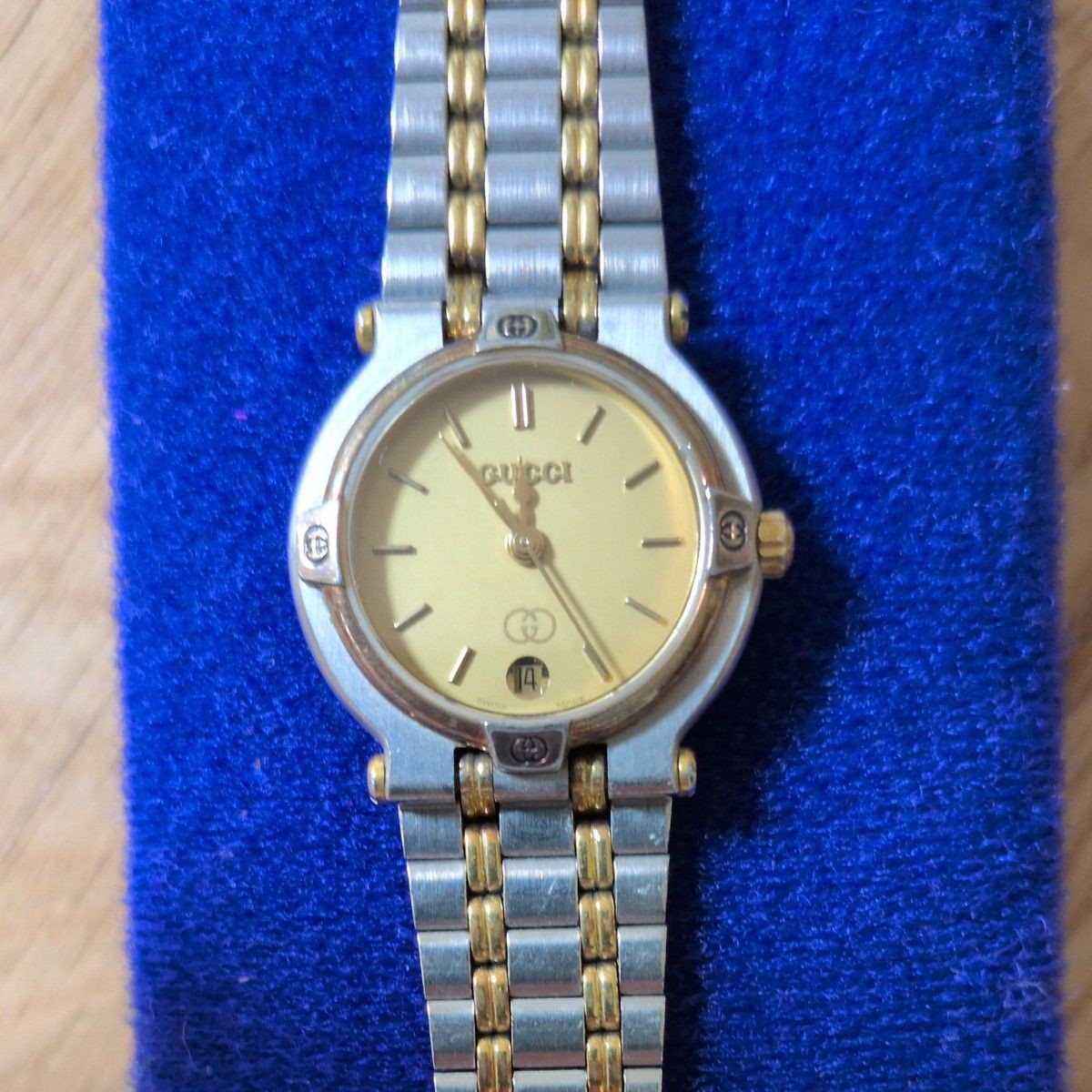 GUCCI Ladies Watch Combination Color Gold Silver