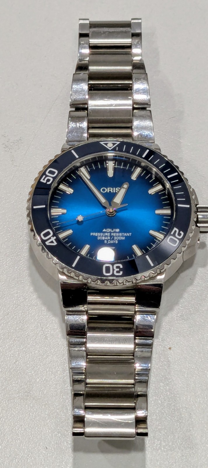 Oris Aquis Caliber 400 43.5mm Mens Watch Blue Dial