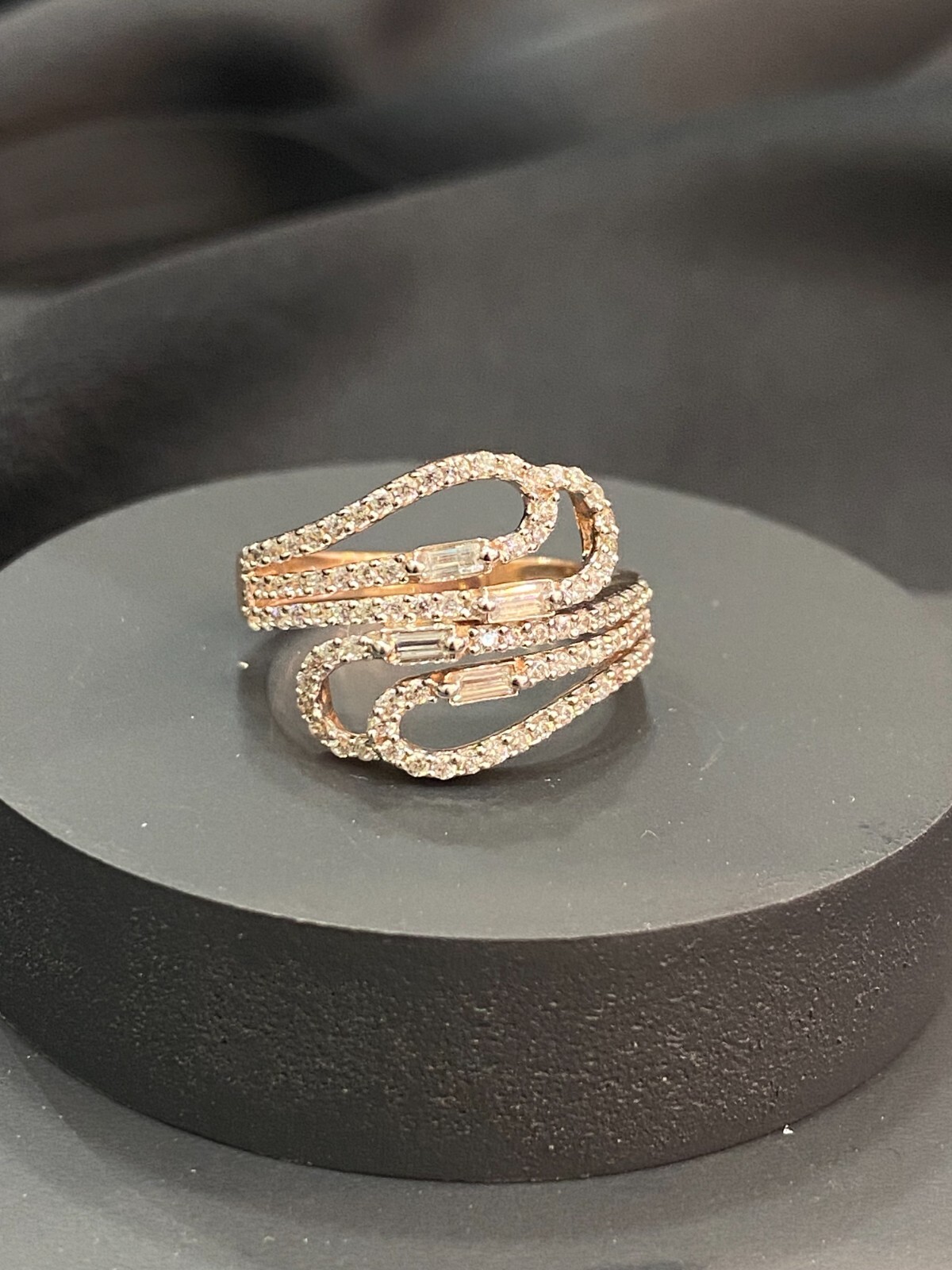 Pave 0.89 Ct Round Baguette Cut Diamonds Women Anniversary Band Ring In 14K Gold