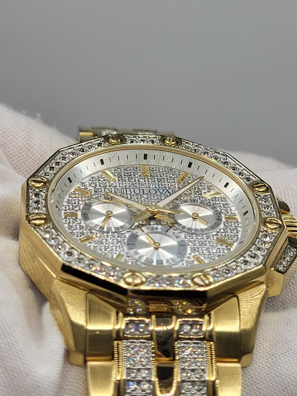 $695 [ NEAR MINT ] BULOVA Men’s Octava Gold Tone Stainless Pave Crystal WATCH