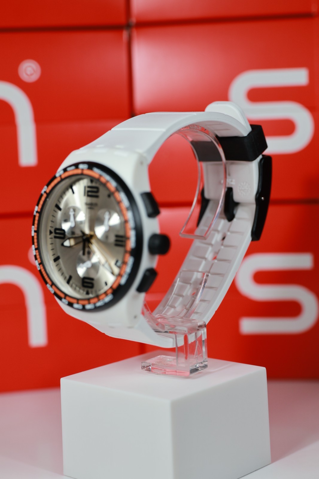New Swiss Limited Swatch White Blades Chrono Silicone Date Watch 42mm SUSW405