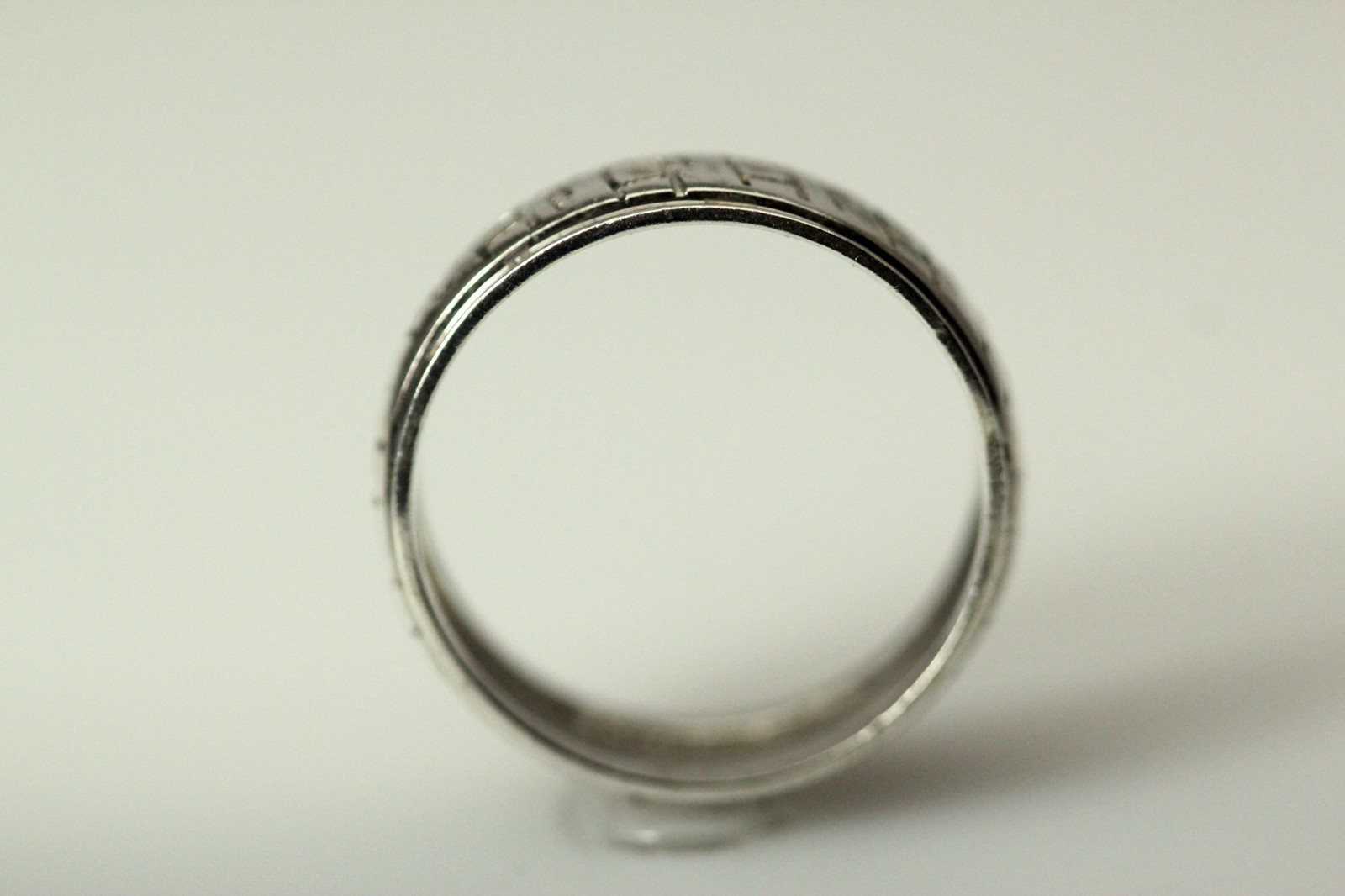 925 Sterling Silver Size 7.75 Patterned 7.3mm Concave Court Band Ring (RIN5256)