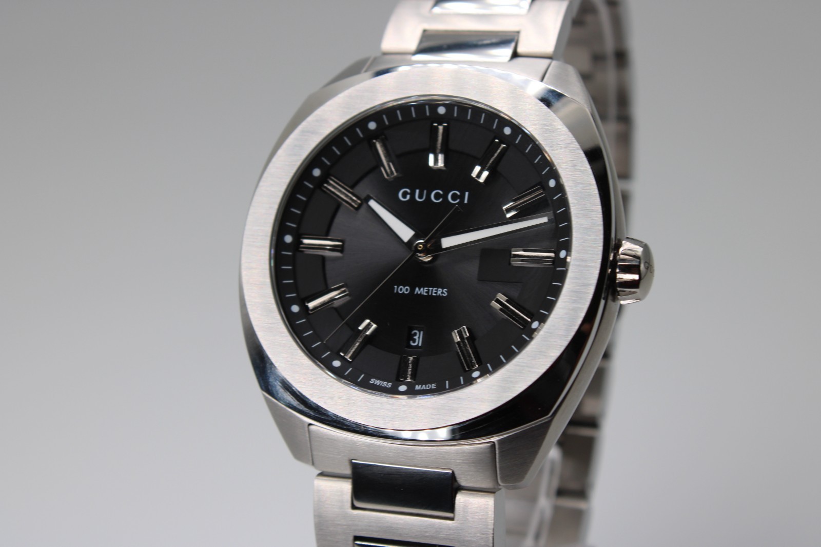 GUCCI GG2570 YA142301 Quartz Black Dial Men’s Watch 41MM