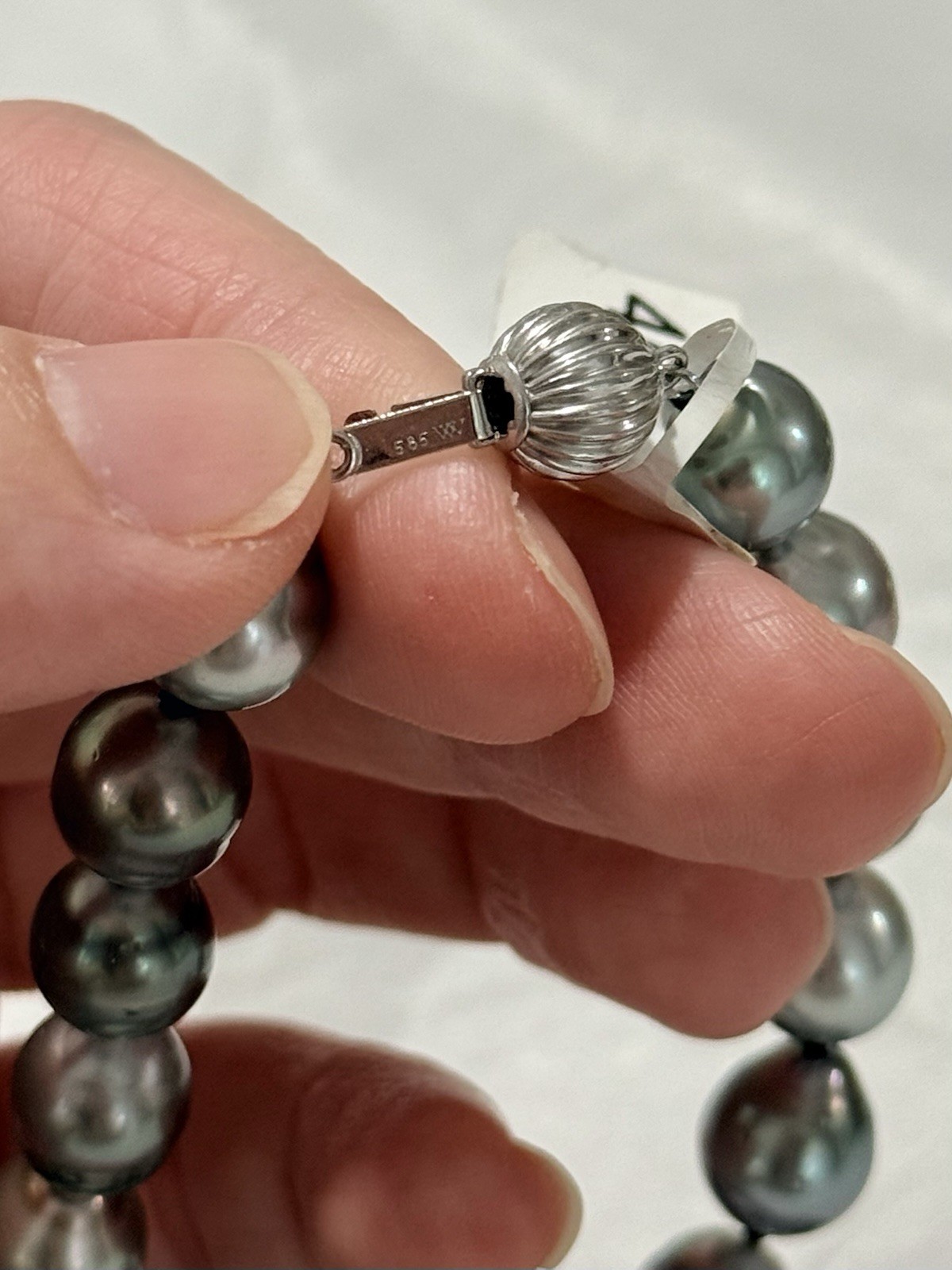 Cultured 10.4-12.3mm Tahitian Pearl South Sea Pearl 14K Gold Clasp Necklace 19”