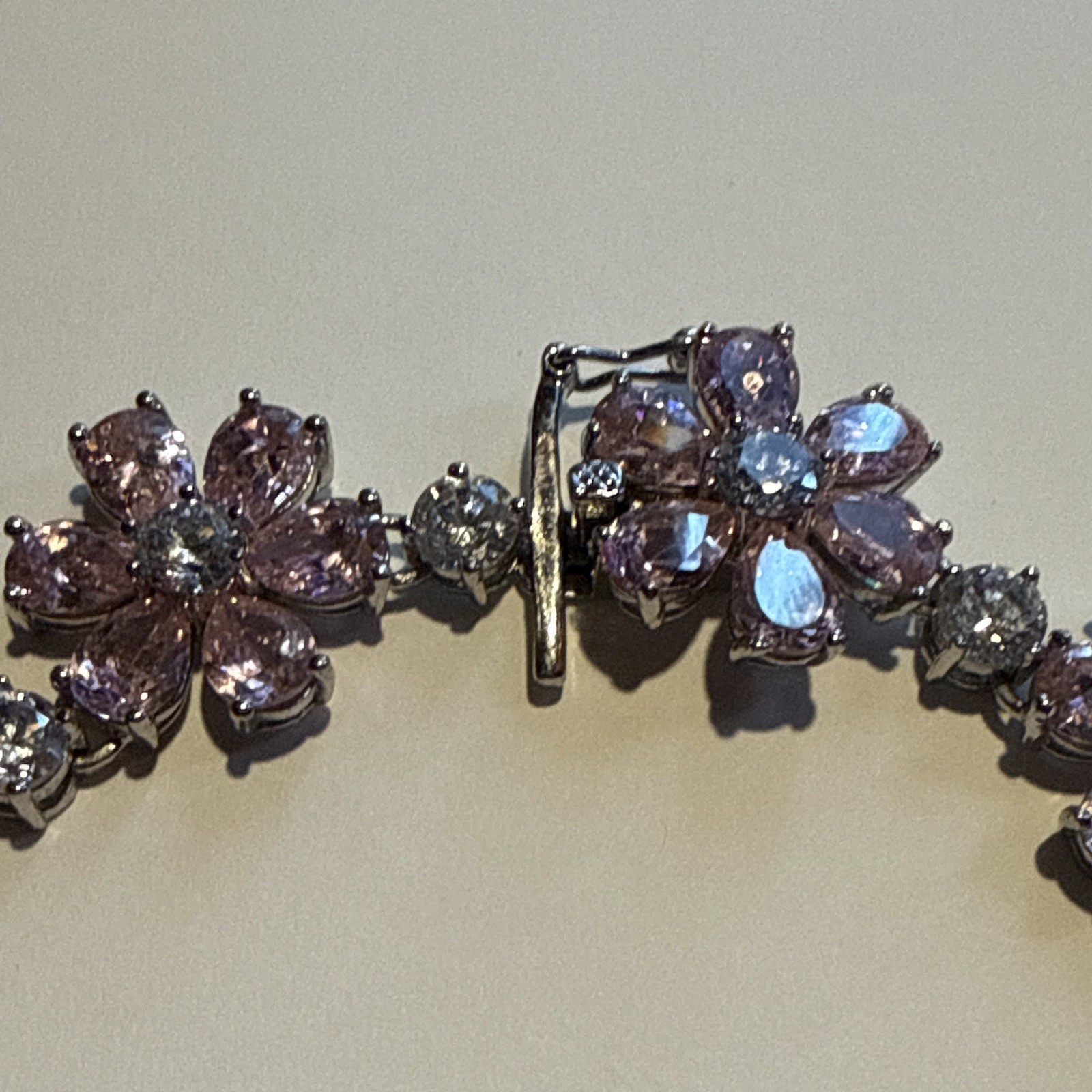 Silver Plated Pink Simulated Crystal Flower Link Necklace Box Clasp