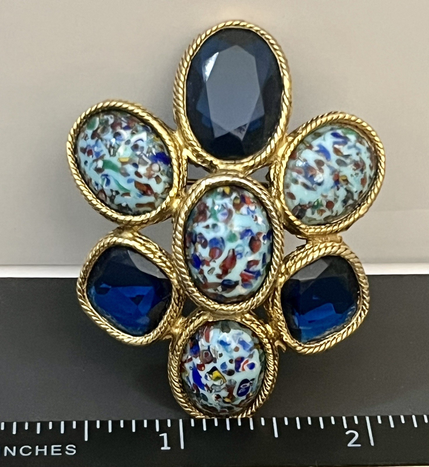 Domed Cabochon Brooch Swirled Speckled Glass Vintage Not Signed Estate Jewelry