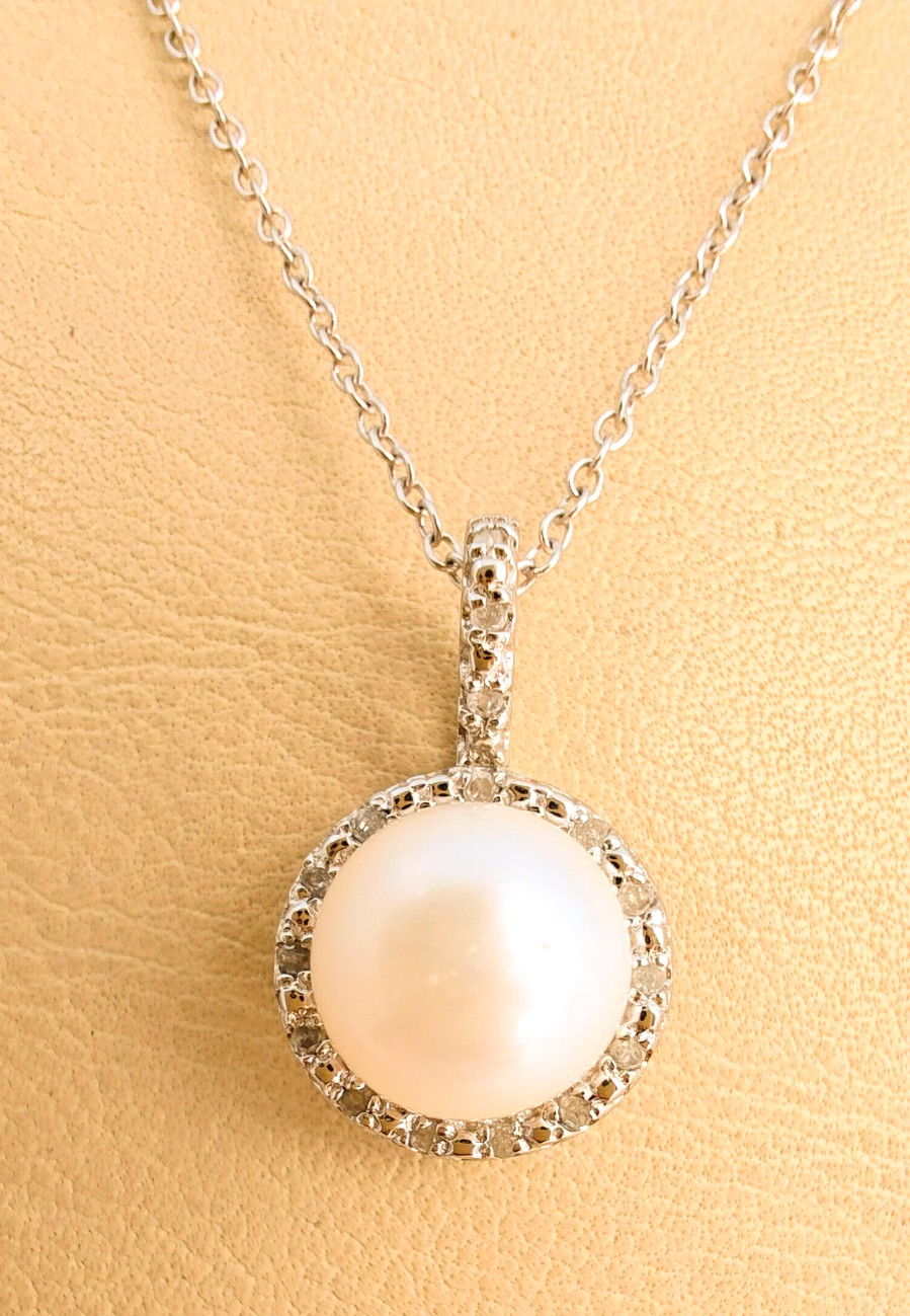 925 Silver Pearl & Genuine Diamond Pendant Necklace • 8mm • 18″ Chain • 2.80g