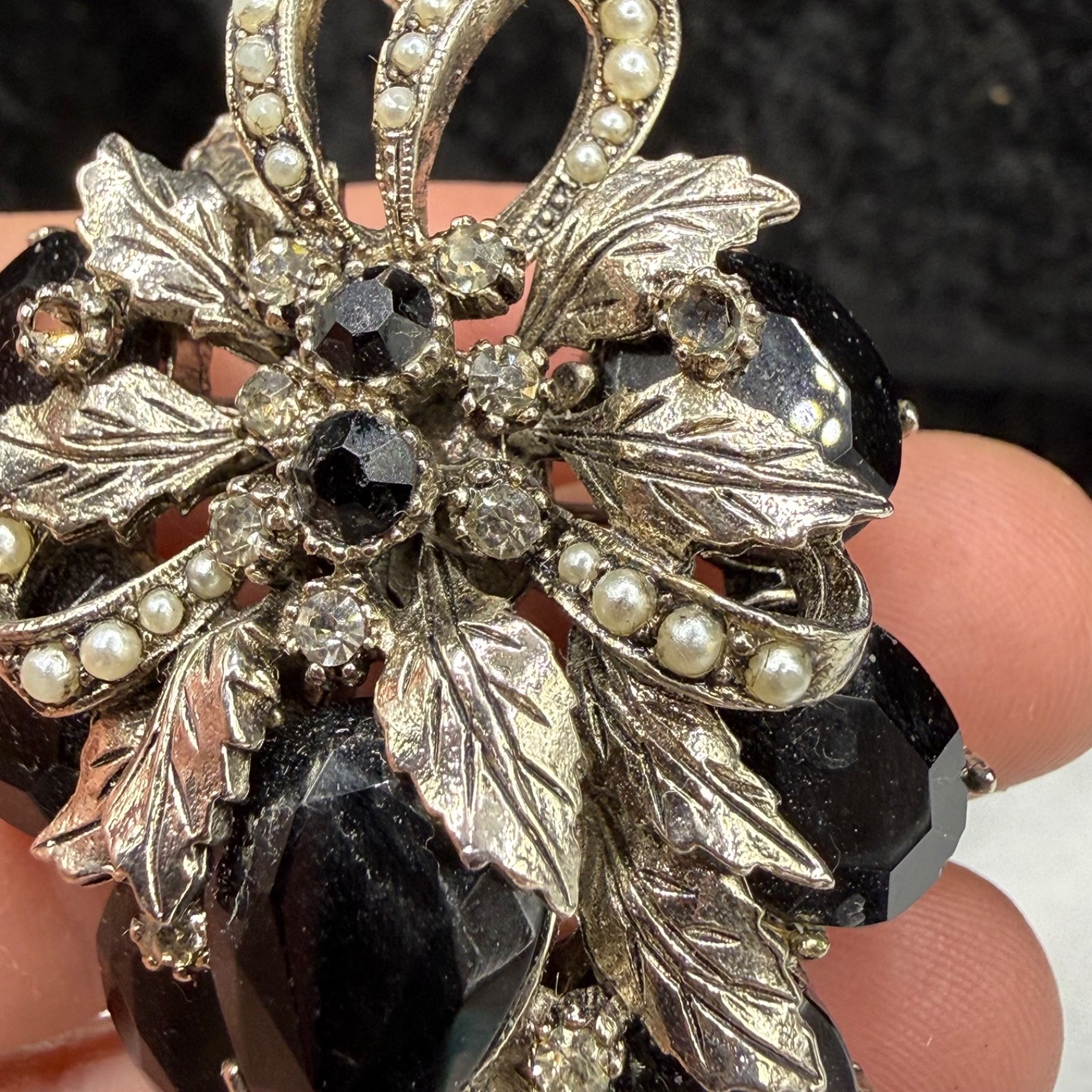 Vintage ART Rhinestone Brooch Black Silver Tone Signed