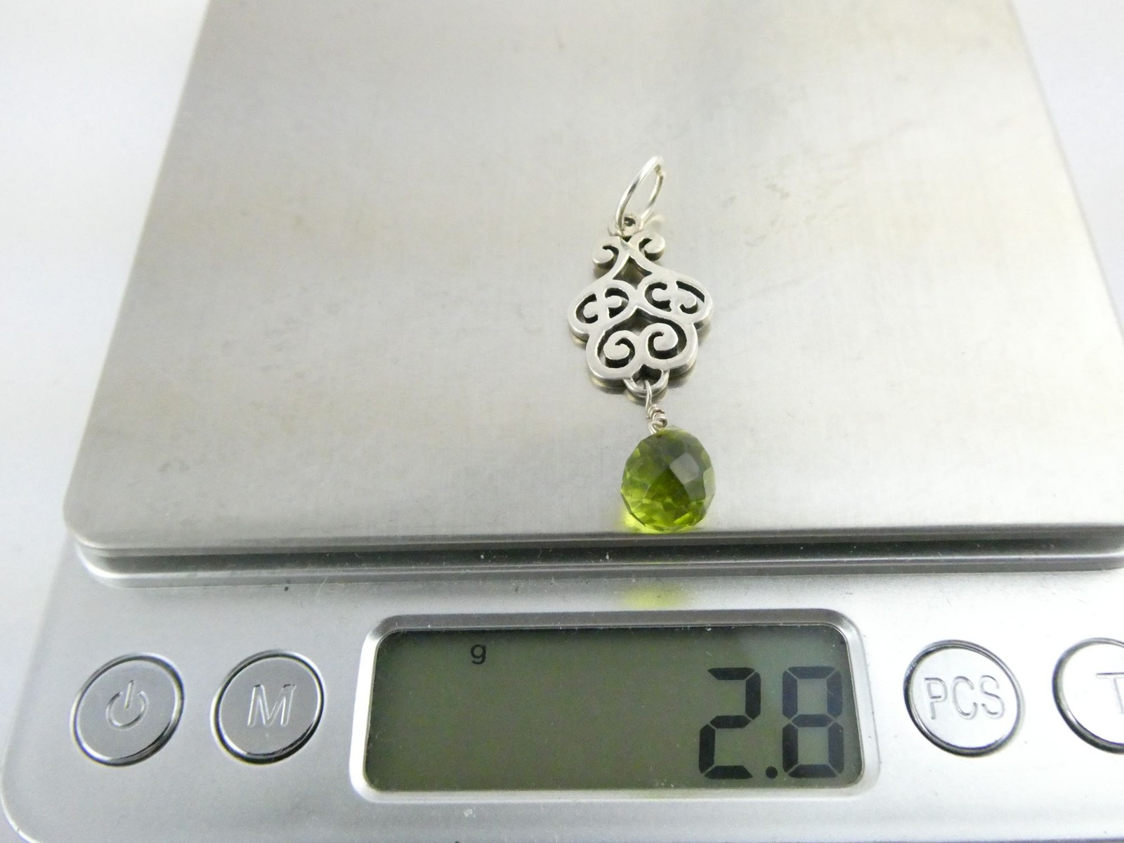 Sterling Silver Faceted Green Glass Briolette Bead Charm Pendant 2.8g 1.5 Inches