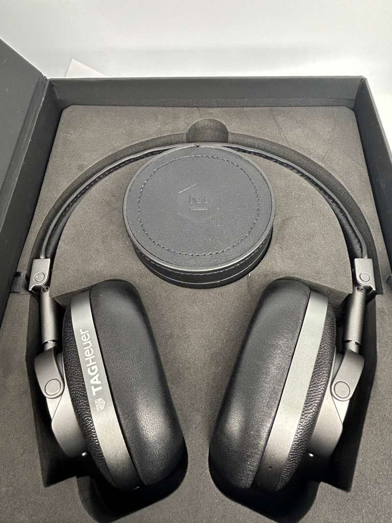 Tag Heuer Merchandise-Black Audio Speaker Headphones NEW with BOX Never used