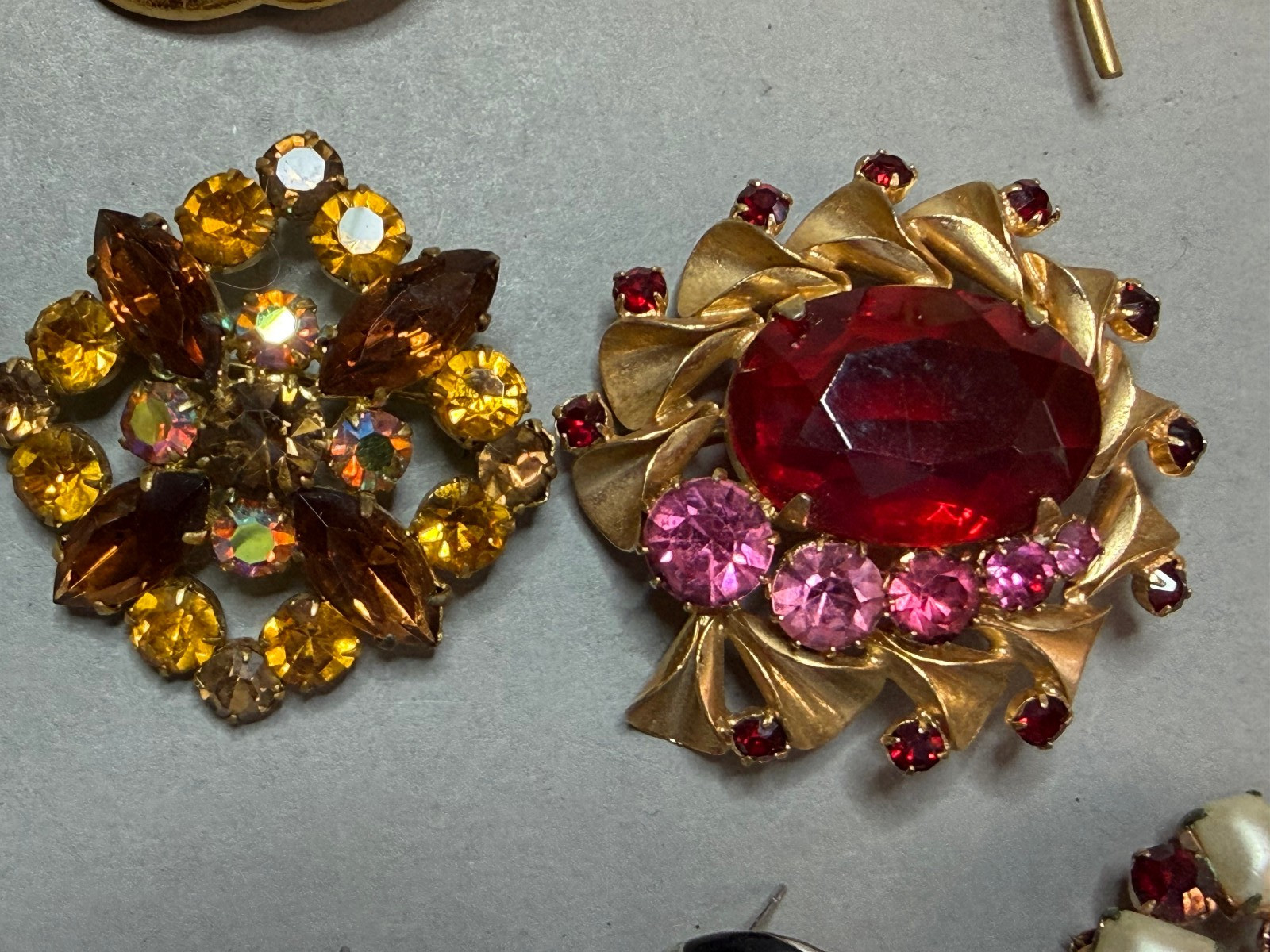 Vintage Costume Jewelry Lot Signed AVON Czech Jablonec USSR Brooches Earrings Se