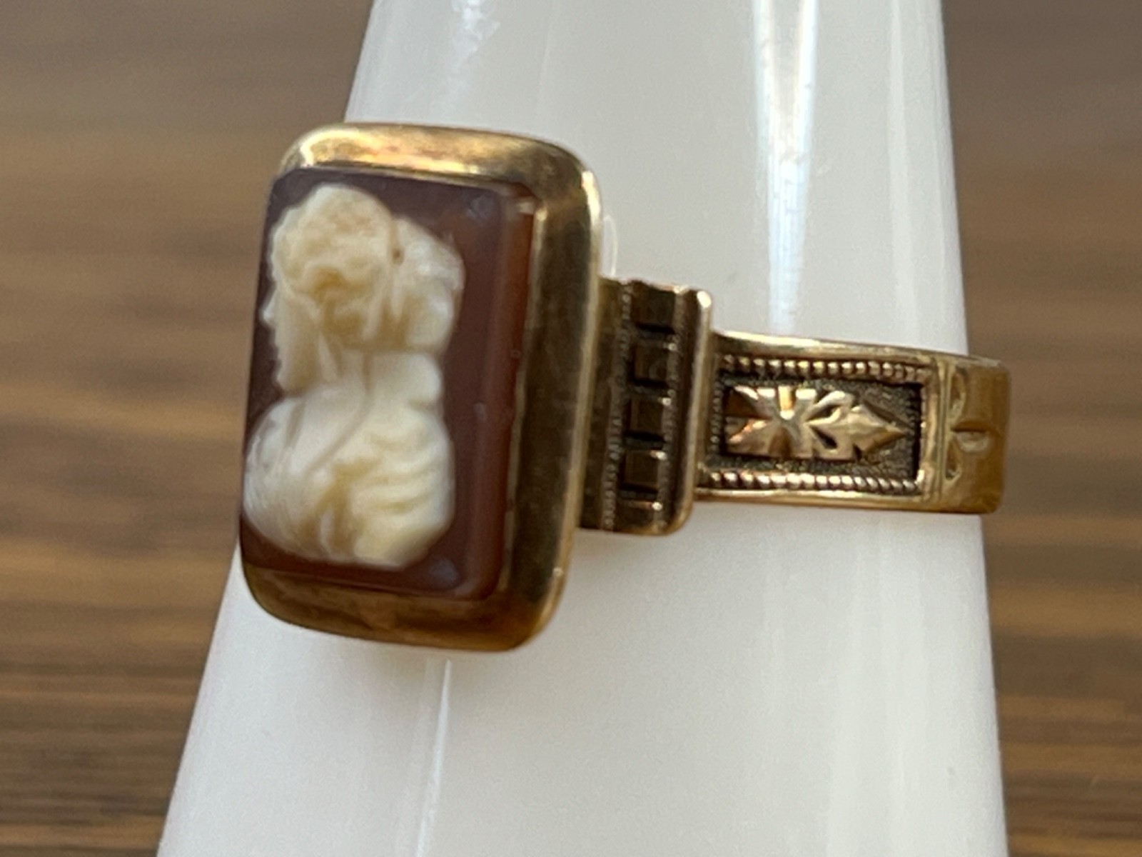 1880s Victorian 14k Gold 3.22g Antique Shell Cameo Etruscan Ring Size 9.5 RARE