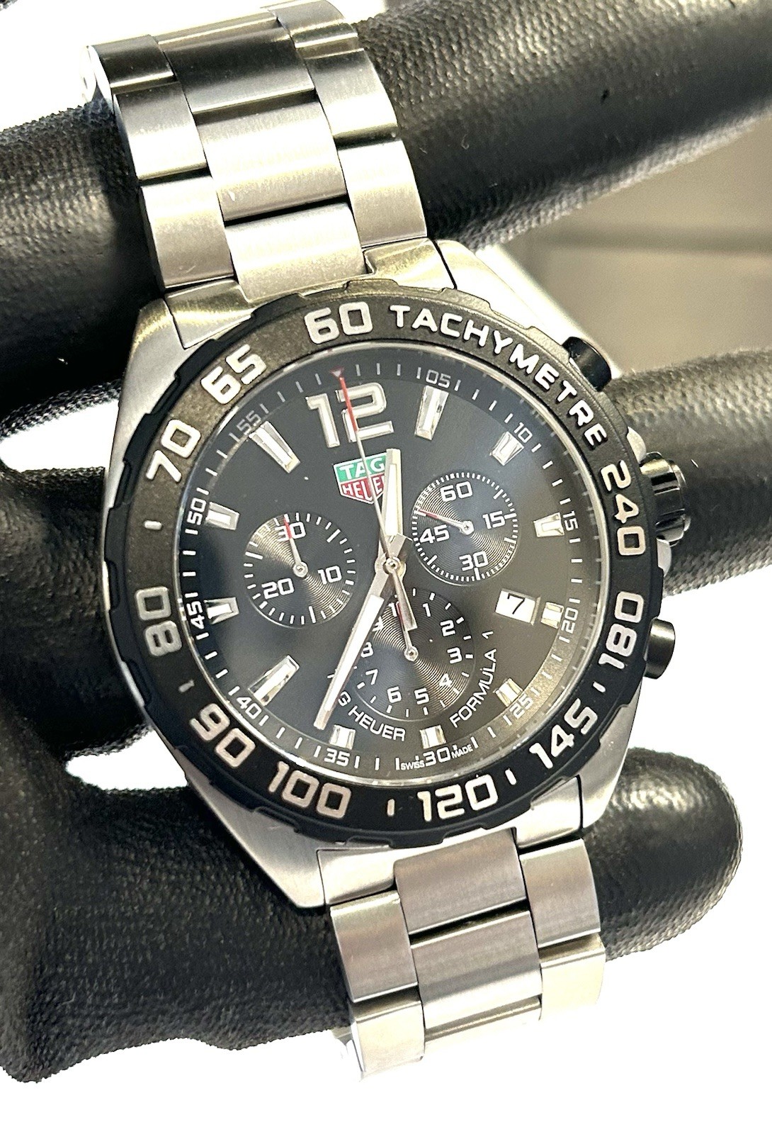Tag Heuer Formula 1 Chronograph Black Dial Men’s Watch CAZ1010 – MINT