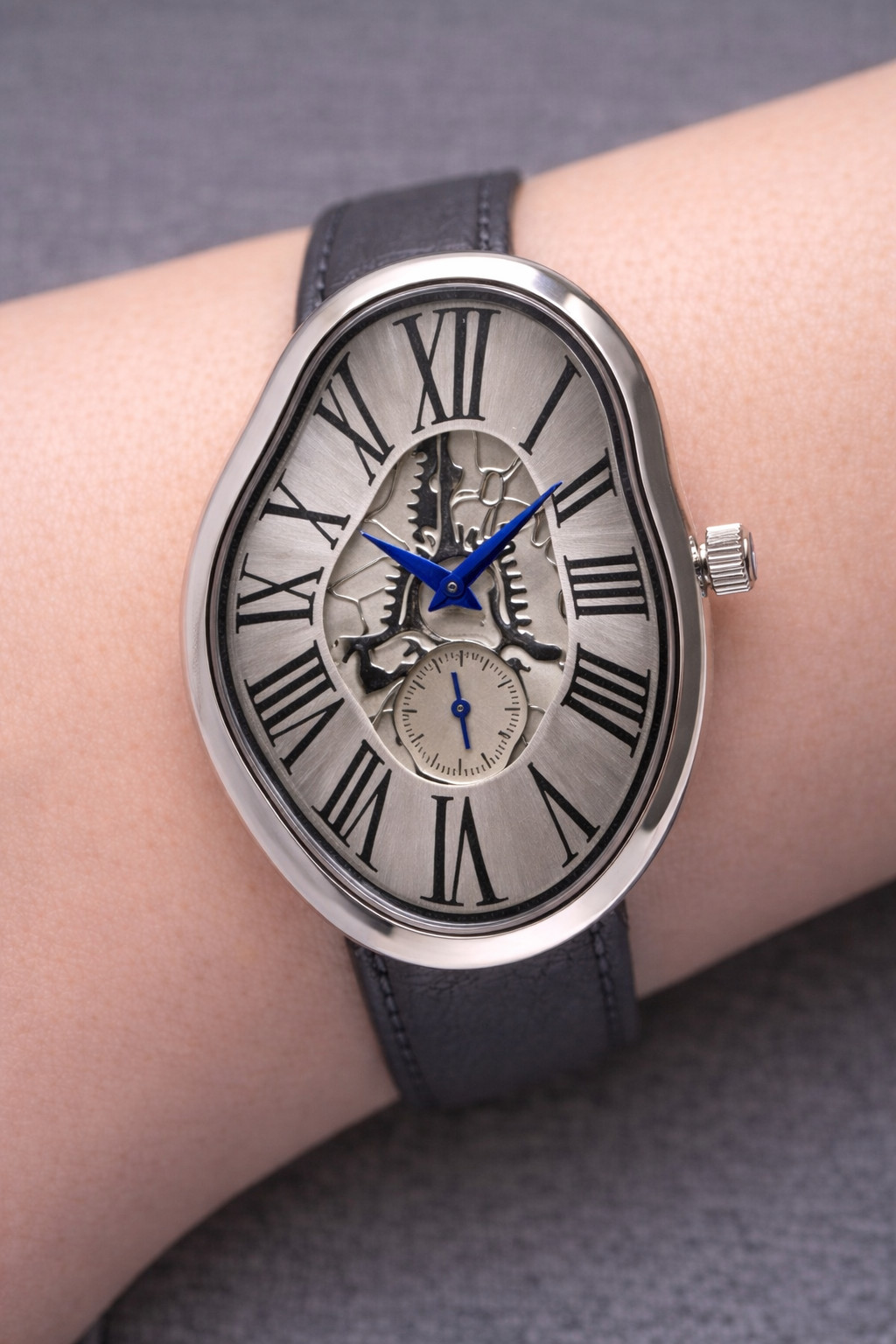 Men’s Abstract Melting Watch Asymmetric Wavy Fused Twisted Watch with Subdial