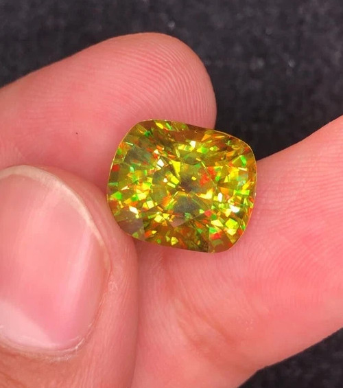 6.50+ Ct Natural Full Fire Sphene Titanite Cushion Cut Gemstone For Jewellery