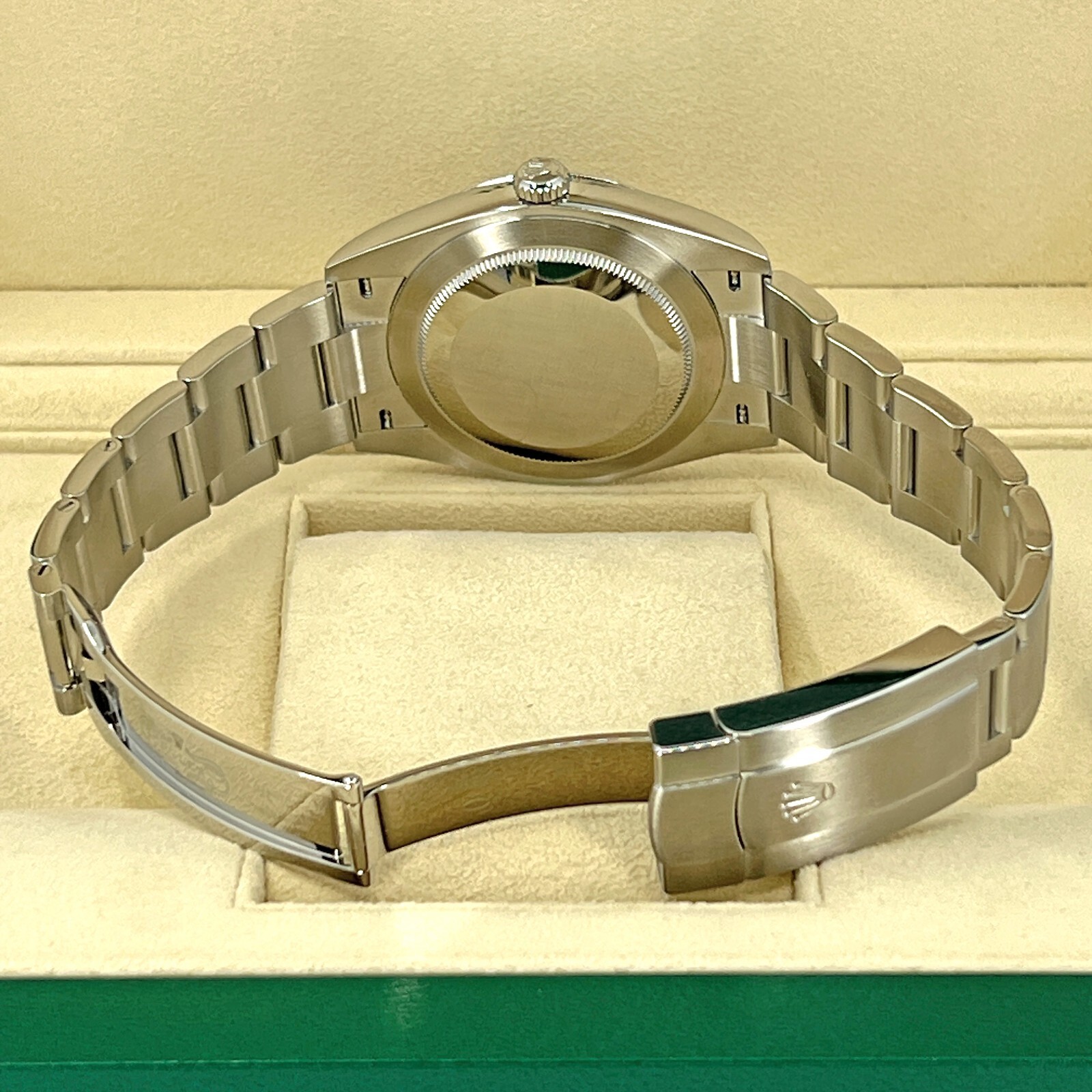 Rolex Oyster Perpetual 41, Green, Ref# 124300-0005, Unworn Complete 2023