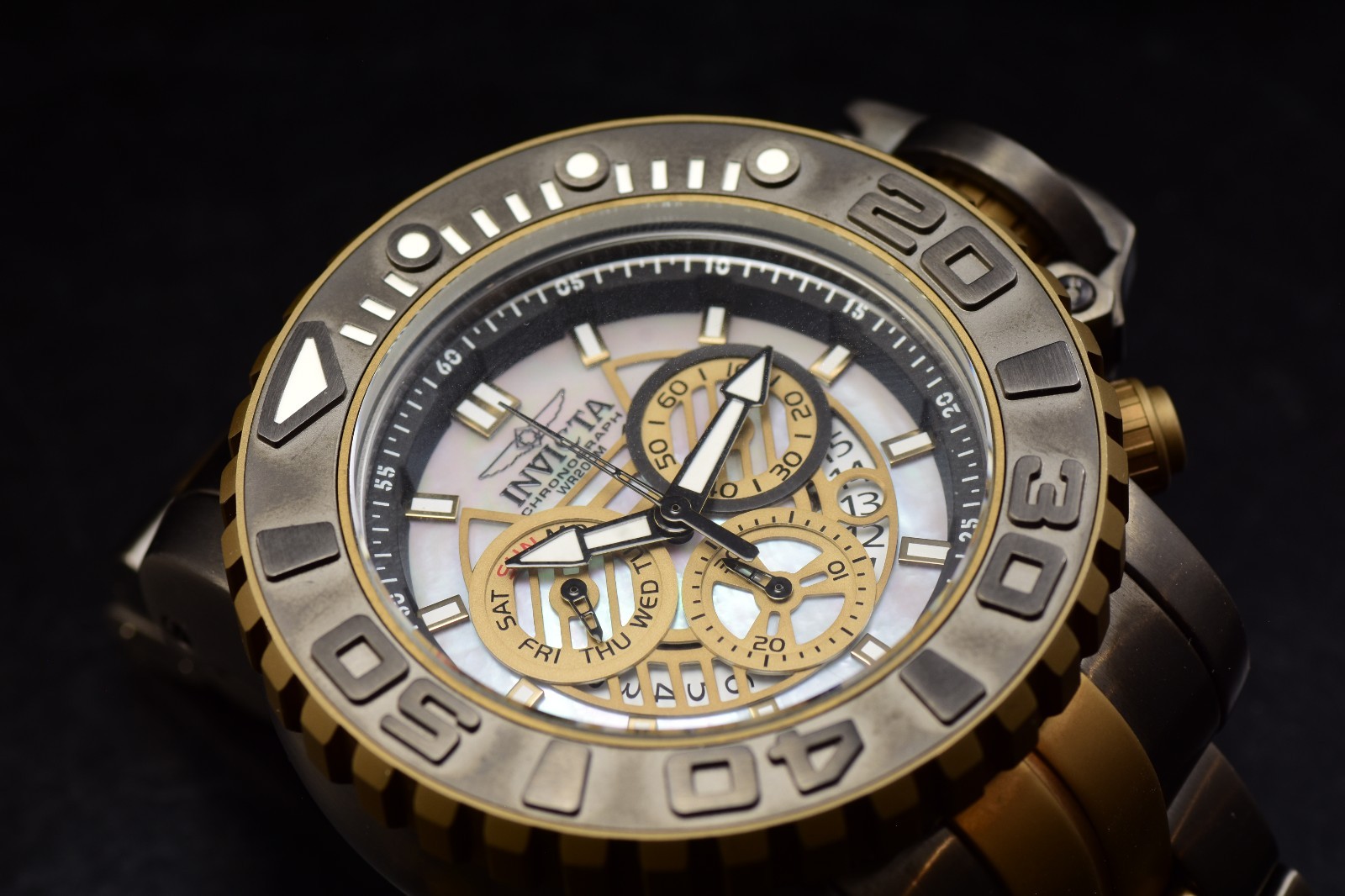 Invicta Artist Bone Collector Ladies Skull Swiss Stainless Steel Watch RARE