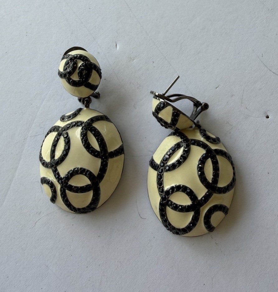 Vintage Joan Boyce Black Crystals & Cream Enamel Drop Earrings 2” Omega Pcd Post