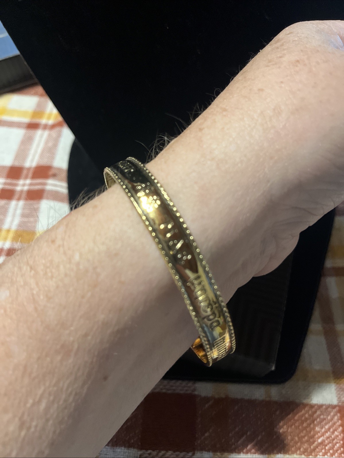 9.5” Avon “Mom” In all languages Bangle Size Large Gold Tone VTG