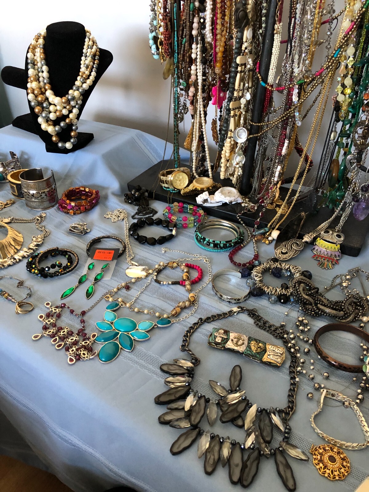 1/2 Pound Vintage To Modern COSTUME JEWELRY Lot. All Wearable!! Beautiful Pieces