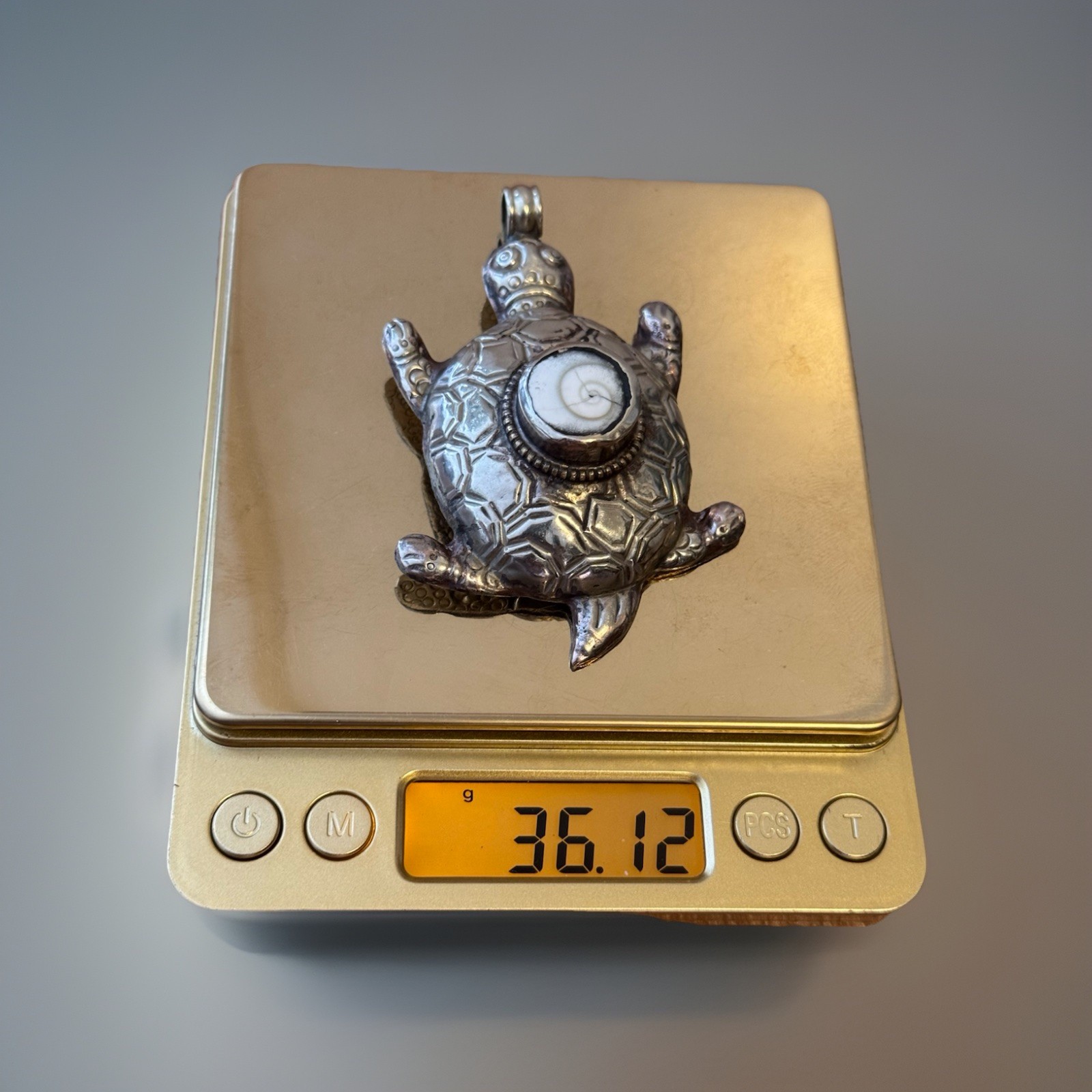 Vintage,Handcrafted Artisan Turtle Pendant Inlay Conch Set In Tibetan Silver 36g