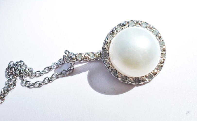 925 Silver Pearl & Genuine Diamond Pendant Necklace • 8mm • 18″ Chain • 2.80g