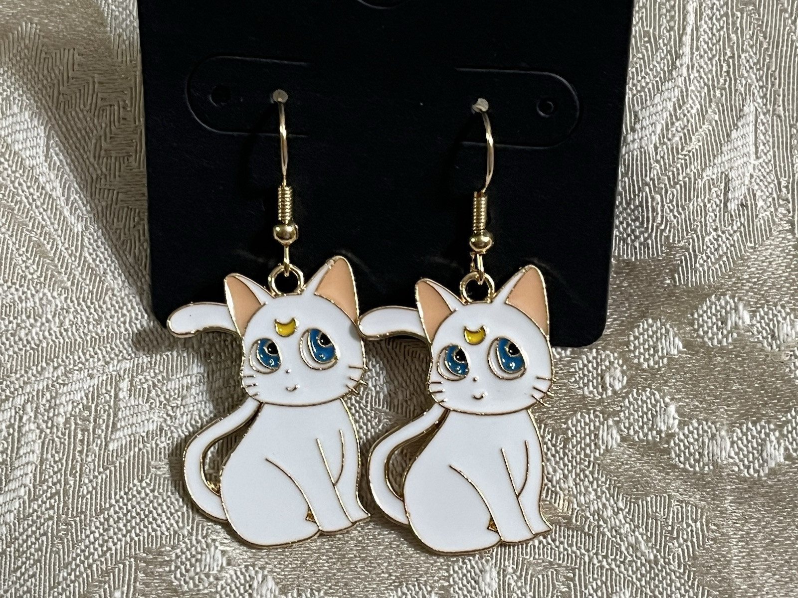 Sailor Moon Artemis White Cat Charm Anime Cartoon Gold Dangle Earrings