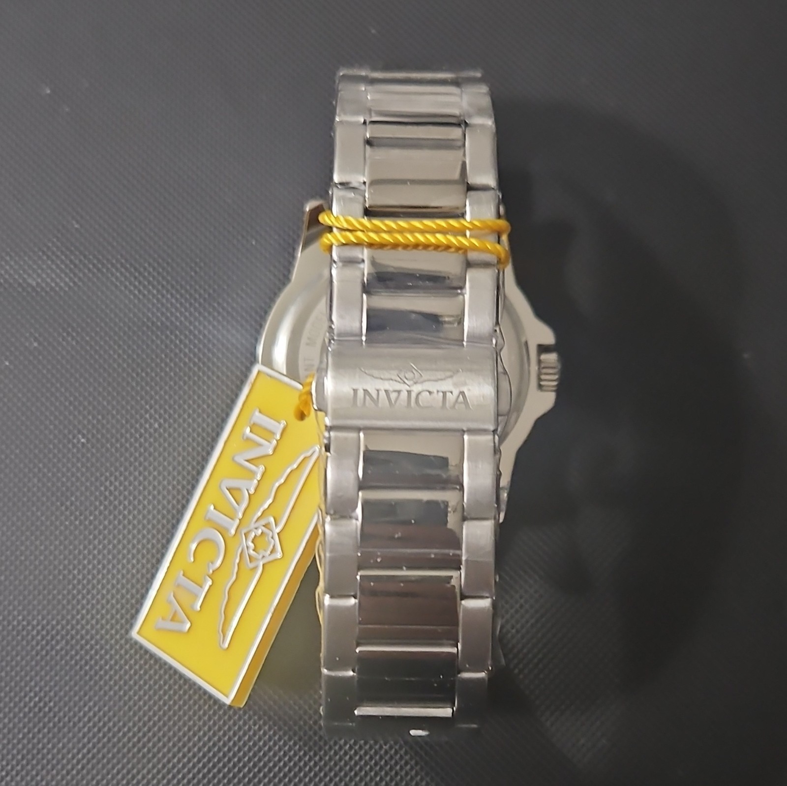 Invicta 46833 Quartz Stainless Bracelet Green Sunburst Dial Octagon 30m Box