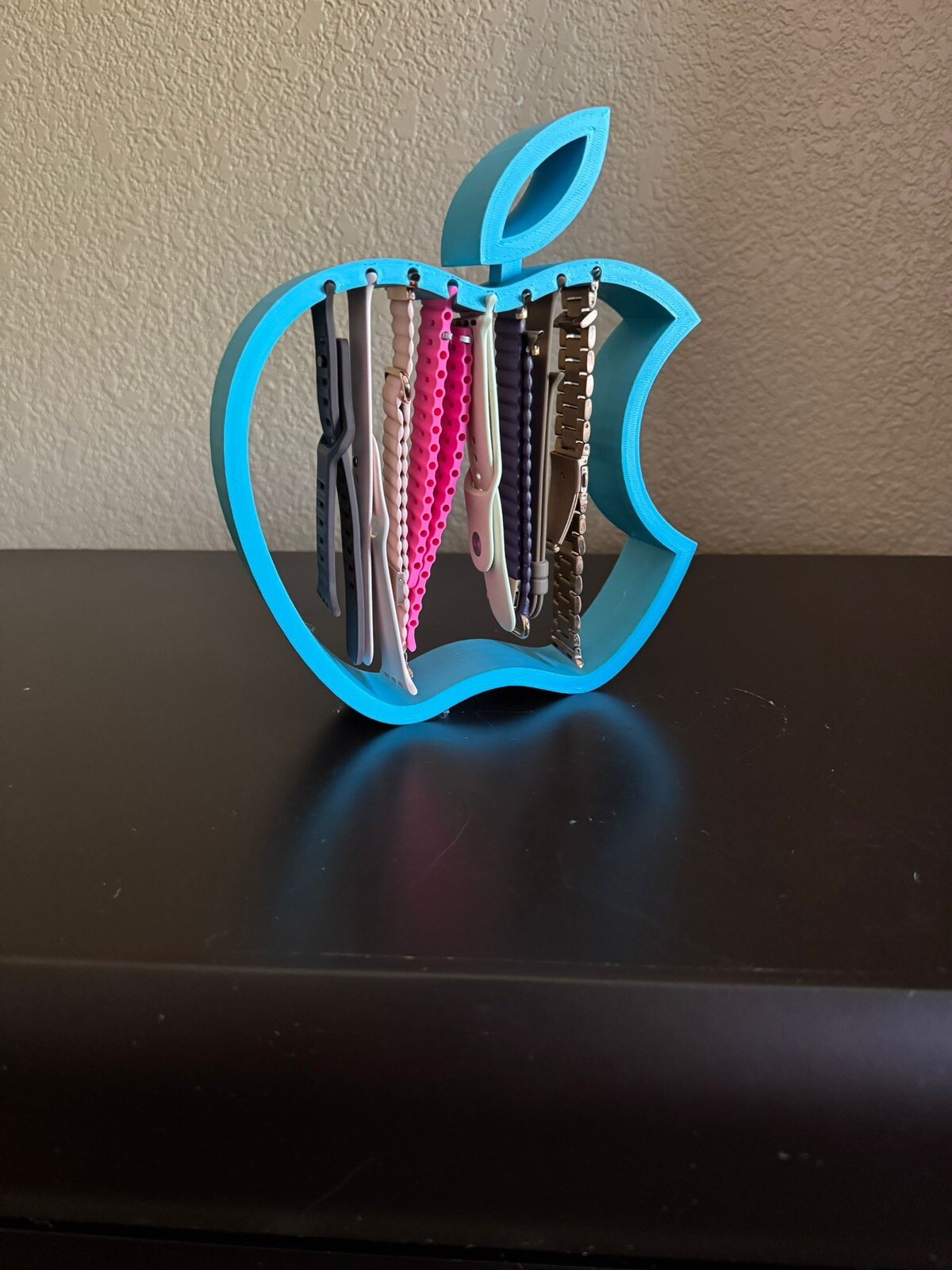 APPLE WATCH BAND HOLDER, DISPLAY, ORGANIZER,it holds up to 8 watch bands