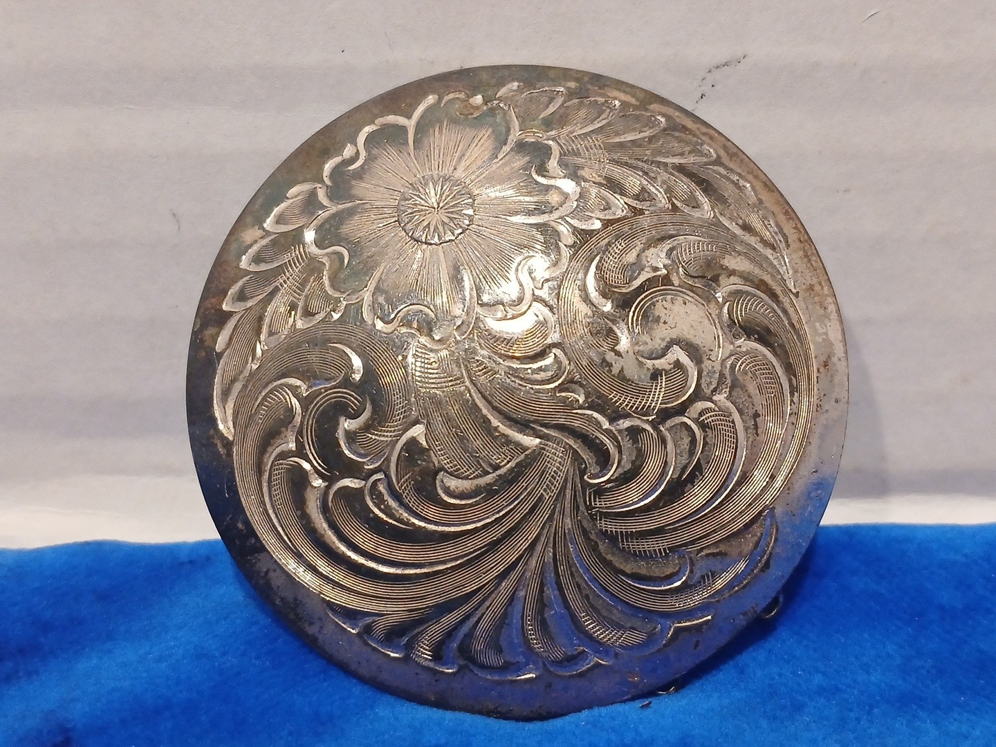 Vintage Decorative Mexico Concho Floral – 1 3/4″ Tana THS