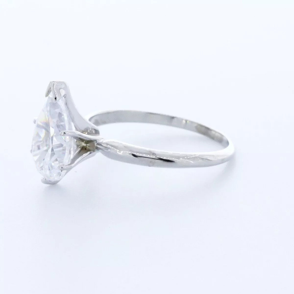 Solitaire Engagement Ring 14K Gold Classic 2.04 CT Pear Lab-Grown Diamond G VS2